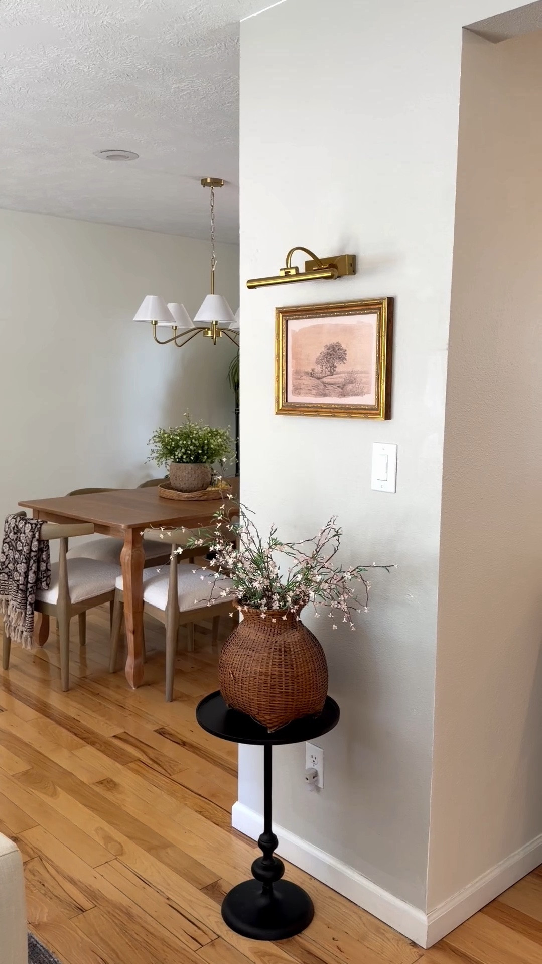 This brass rechargeable wall light is a steal for only $36 on Amazon. Picture lights are just one added detail that makes your house look curated and not just decorated! The picture is also from Amazon and is around $25! ￼￼

#LTKHome