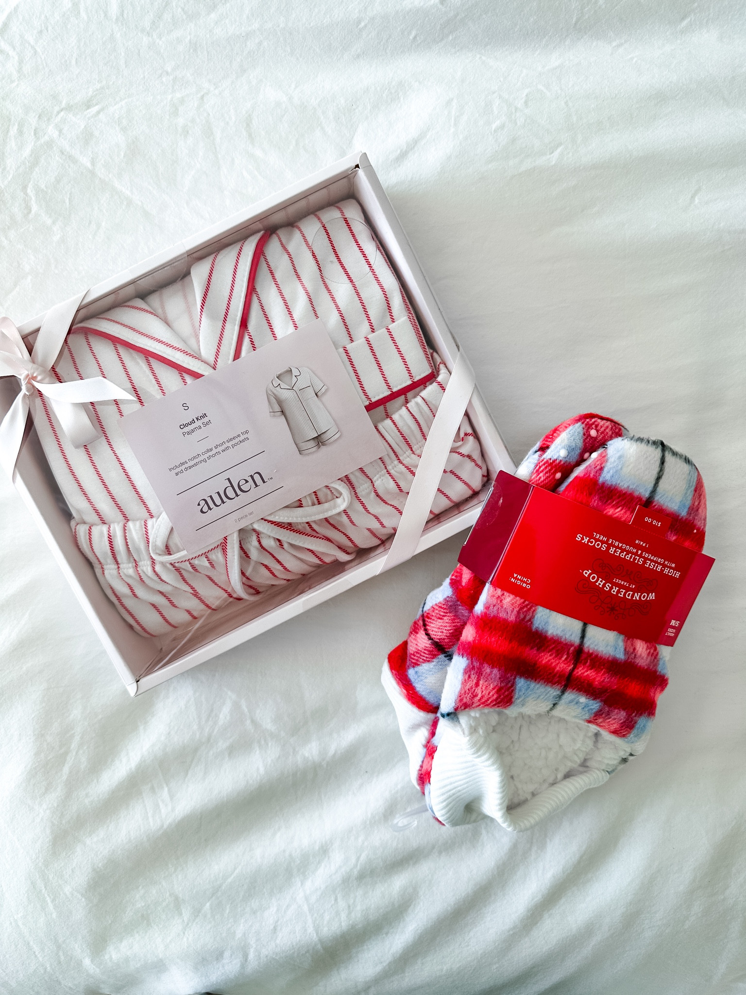 Christmas pjs gift set! ❤️✨ I love this soft pj set that feels like eberjey at target price! This would make the perfect gift especially with some cozy slippers 


Holiday gift, cozy gift, cozy gift for her, gift for mom, gift for grandma, target gifts, gift guide, pajamas, slippers, Christmas morning pajamas, Christmas morning outfit

#LTKSeasonal #LTKHoliday #LTKGiftGuide
