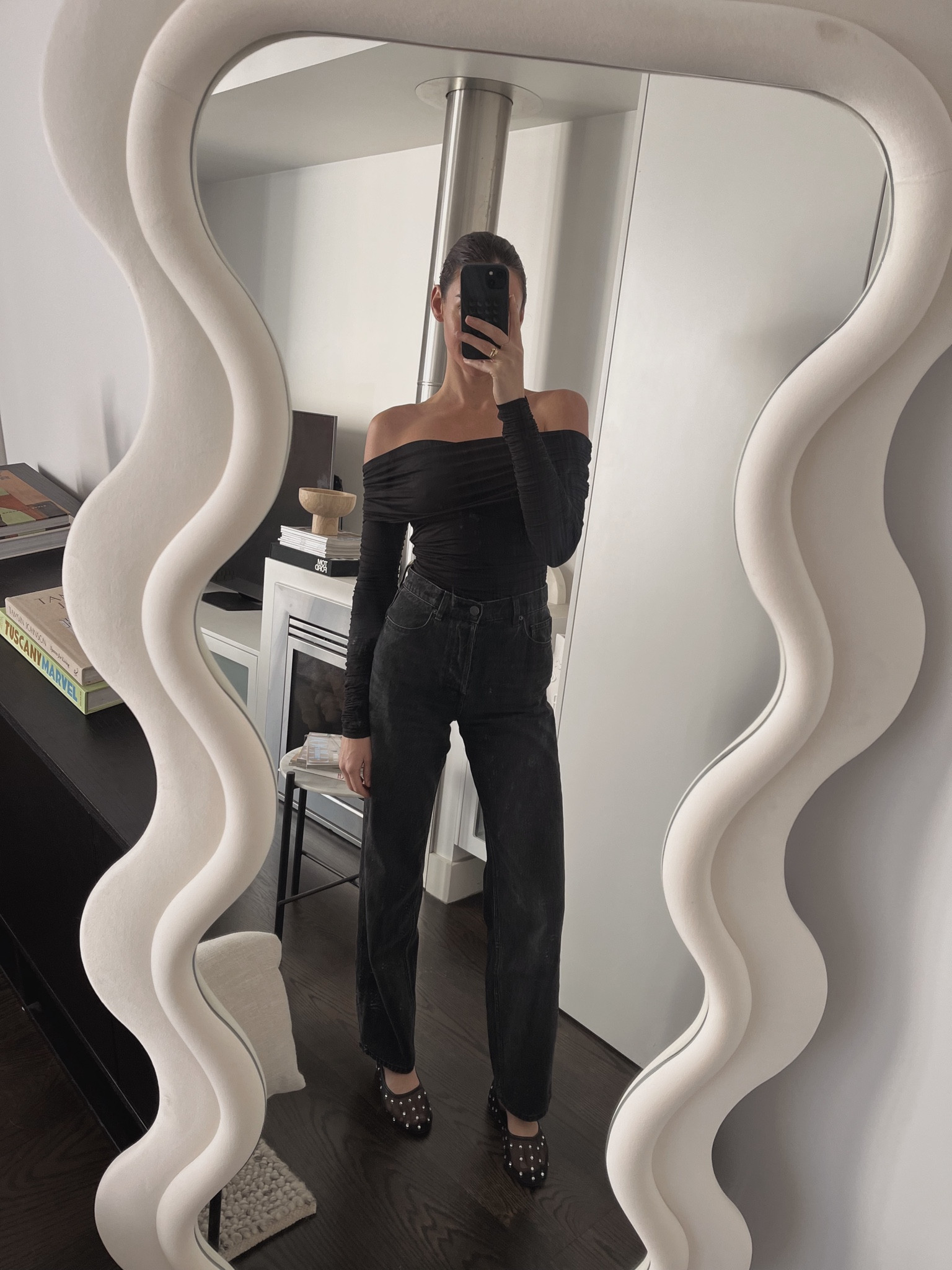 Simple yet chic for Friday. Both top and jeans are Henne 

#LTKstyletip #LTKwinter #LTKaustralia