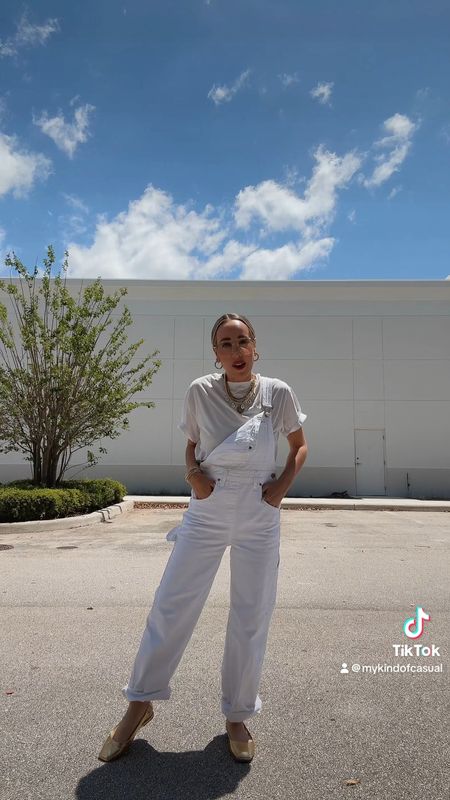 White overalls styled super simple. Really leaning into the overalls trend right now!



#LTKstyletip #LTKFestival #LTKSeasonal