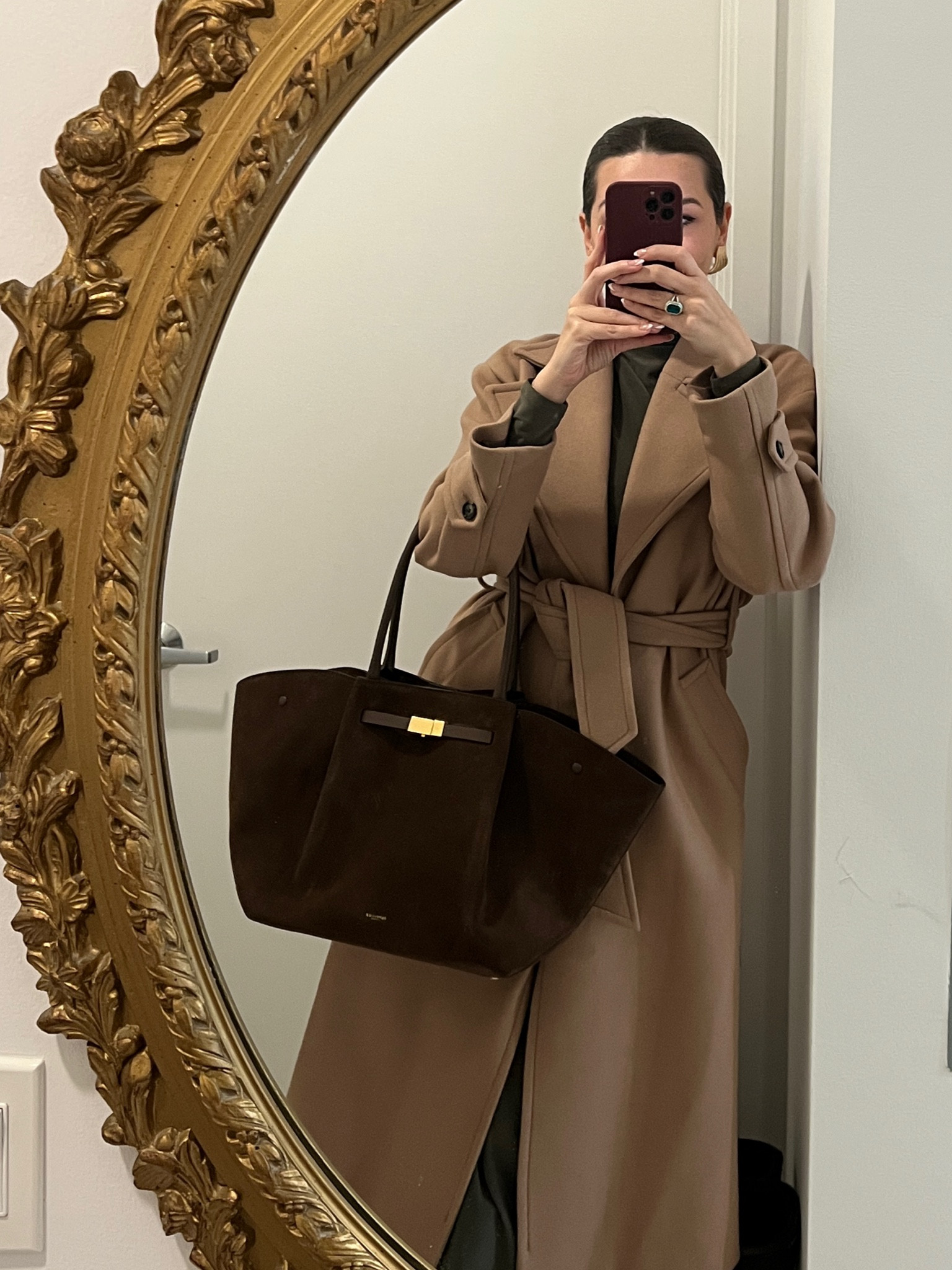 Winter wear & my gorgeous new brown suede bag 🤎✨🎞️

#LTKWorkwear #LTKMidsize #LTKStyleTip