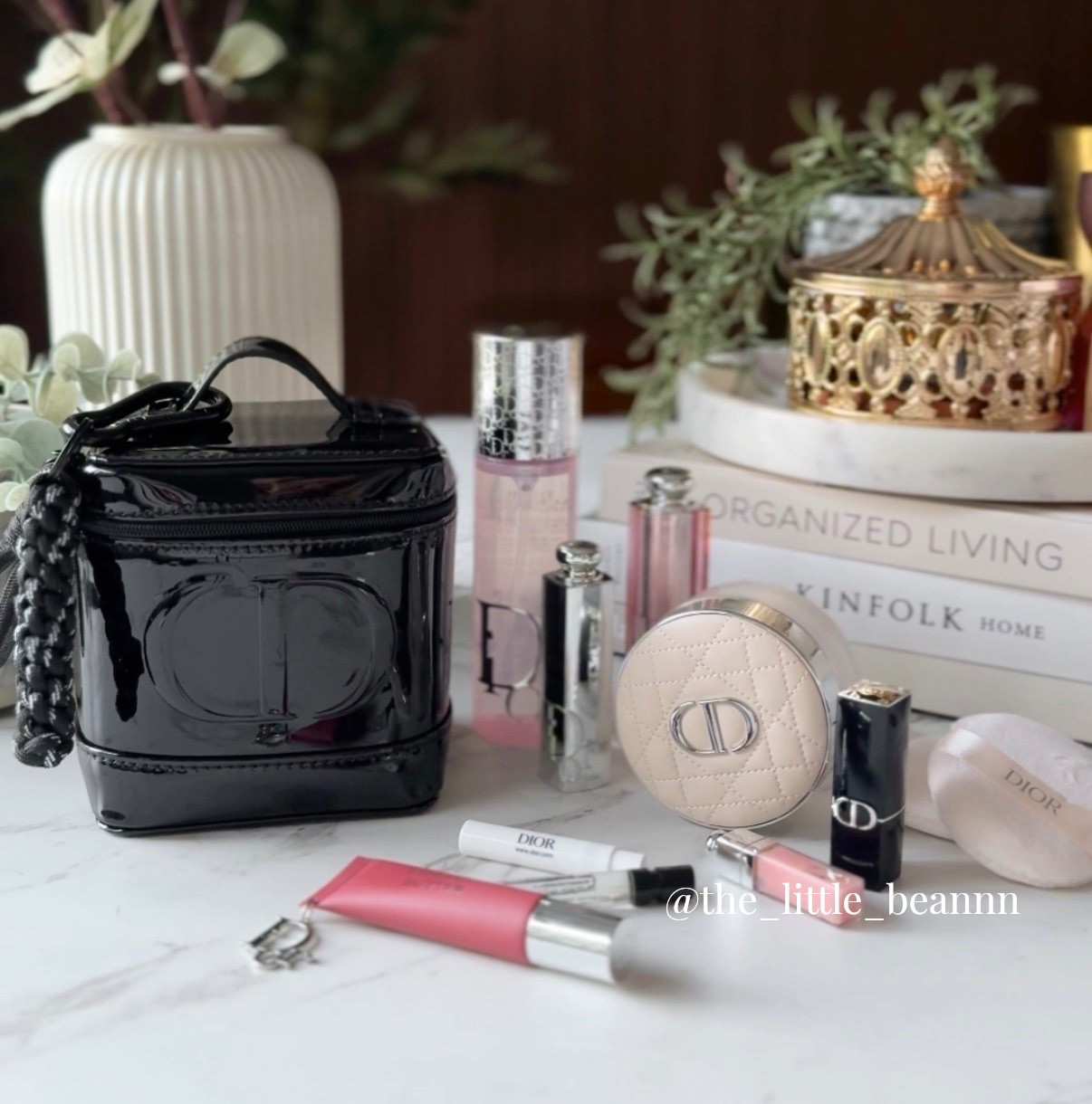 These are promo codes as of 28 August 2026: MDIOR26: mini Miss Dior perfume (min $125) JADORE26: mini Jadore perfume (min $125) WELCOMEYOU: Jadore mini duo set (min $130) MAGICQ3 for a mini perfume & lotion duo (min $130)  REDISCOVER26 for a Dior Star keychain (min $130)  FALL-LOOK26 gets you a mini keychain and mini lip maximizer (min $150)  JOIN26: Dior selfie light (min $150) DIORCART26: striped dior bucket pouch (min $150) MISSYOU26 for a pink Dior pouch (min $150) PRIVEELOVE a white and gold Dior pouch (min $150) DIORTIPS26 for a round Dior pouch (min $150) DIORTIPS26: silver round pouch (min $150) BACKTOSCHOOL26: white pouch and le balm samples and mini cleanser (min$200) FALL-LOOK48: black vanity and bag charm (min $225) *must be logged into Dior Beauty acct. US only.