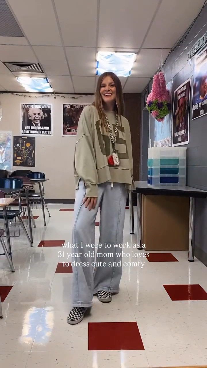 Hope you had a great Wednesday my friends!!! 🤎🤎🤎

#ltkstyletip #outfitinspo #outfitideas #ootd #outfitoftheday #liketkit #ltkfindsunder50 #momootd #whatmelwearstoschool