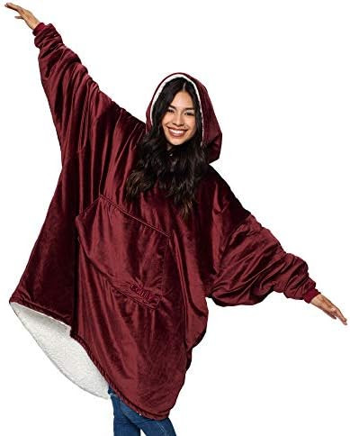 THE COMFY Original | Oversized Microfiber & Sherpa Wearable Blanket, Seen On Shark Tank, One Size... | Amazon (US)