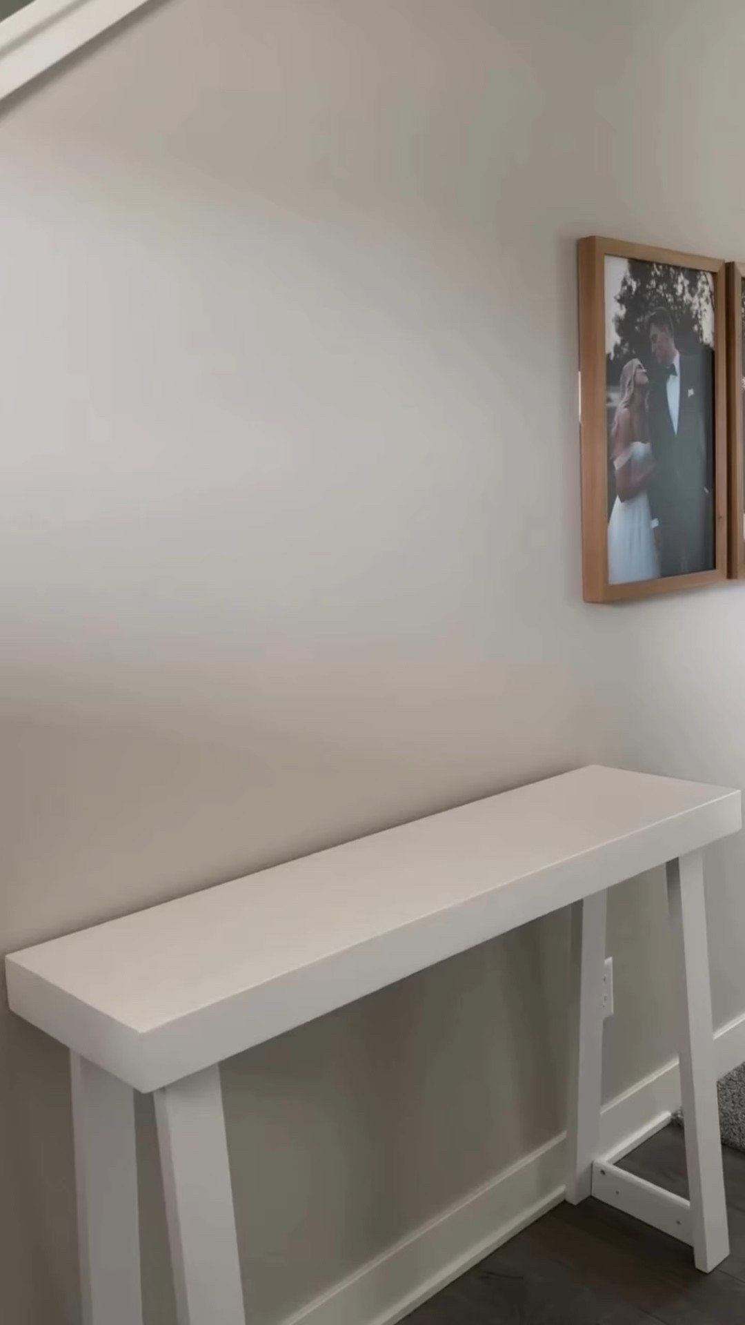 give me allll the spring colors 🌼🌱🤍 

#springdecor #springdecorating #homedecor #homedecorinspo