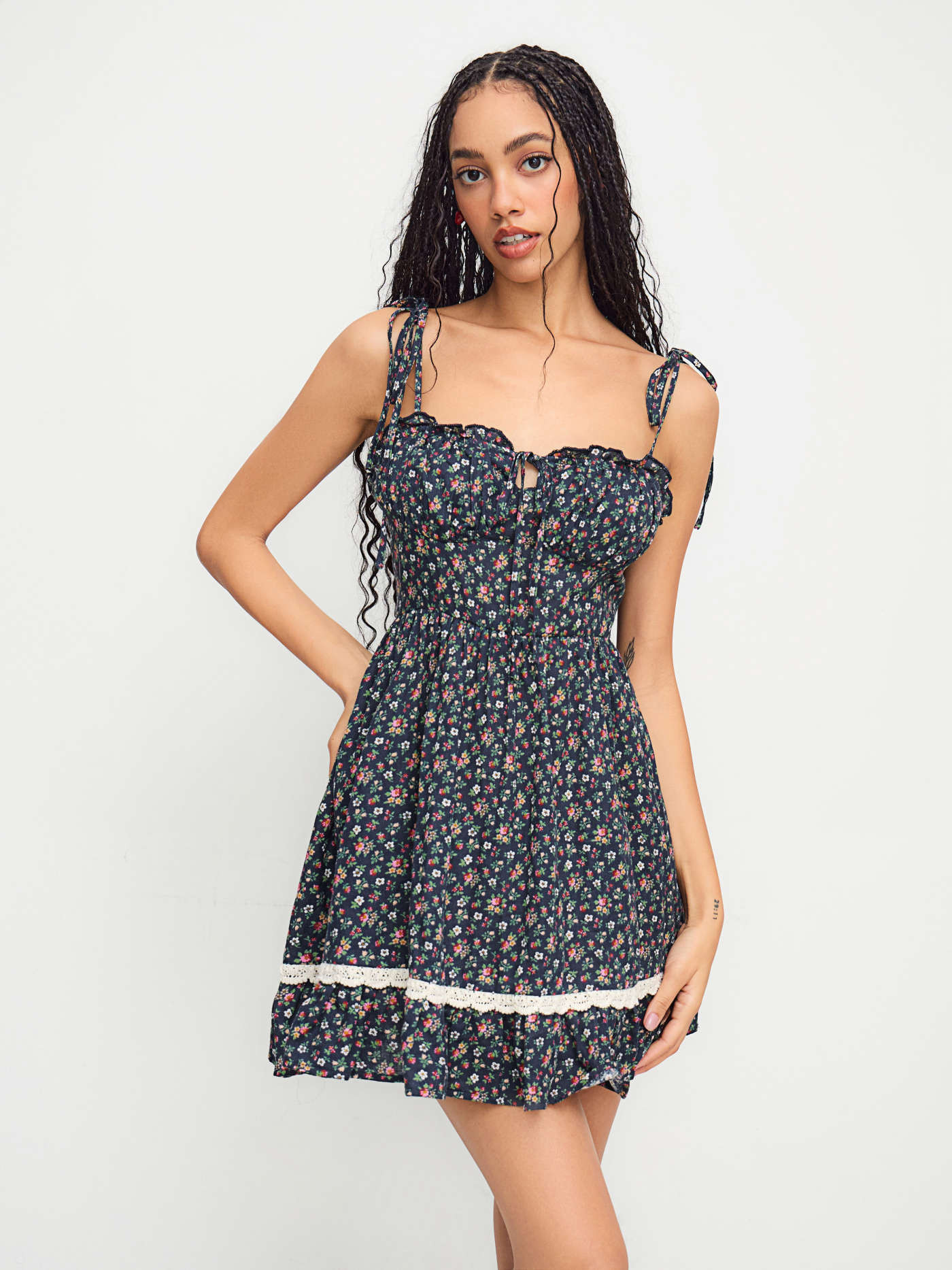 Woven 100% Cotton Sweetheart Floral Knotted Tiered Mini Dress For Vacation | Cider