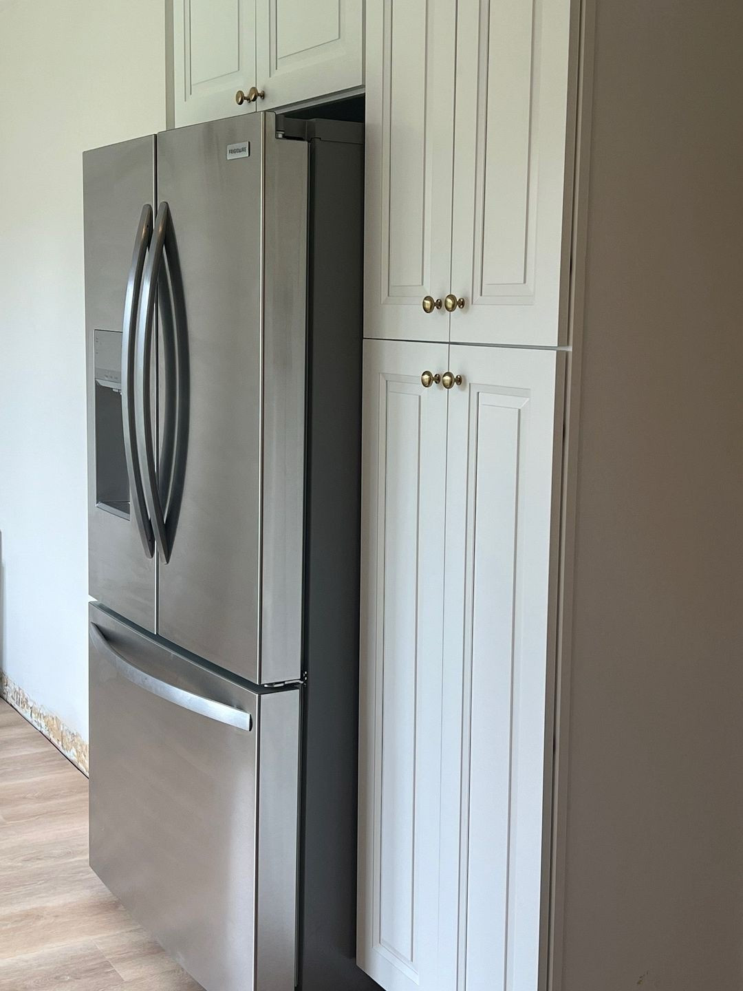 this fridge and cabinet combo 🔥😮‍💨



#LTKFindsUnder100 #LTKFindsUnder50 #LTKHome