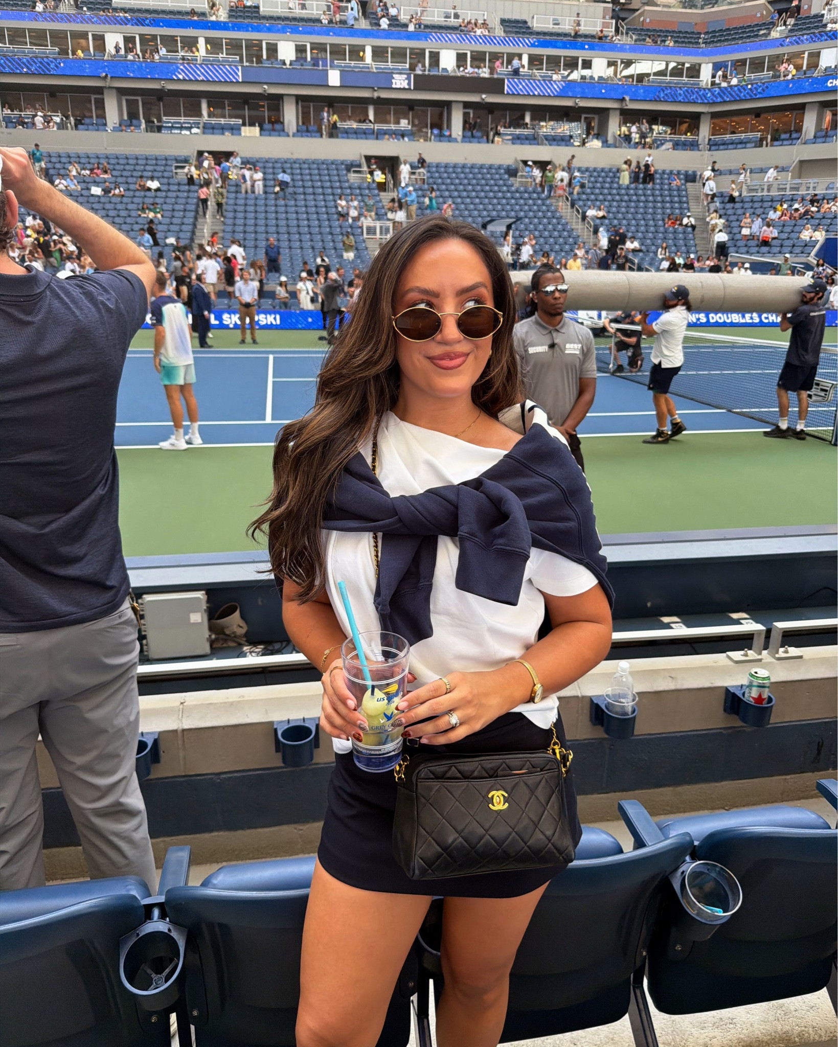 @usopen with @goodwipes !!!🤯✨🎾🍸

White top- small
Skirt- small
Sweatshirt over the shoulders- medium 
Sneakers- 8


#usopen #goodwipes #nycfashion #nycstyle #fallfashion

#LTKgrwm #LTKootd #LTKNYFW