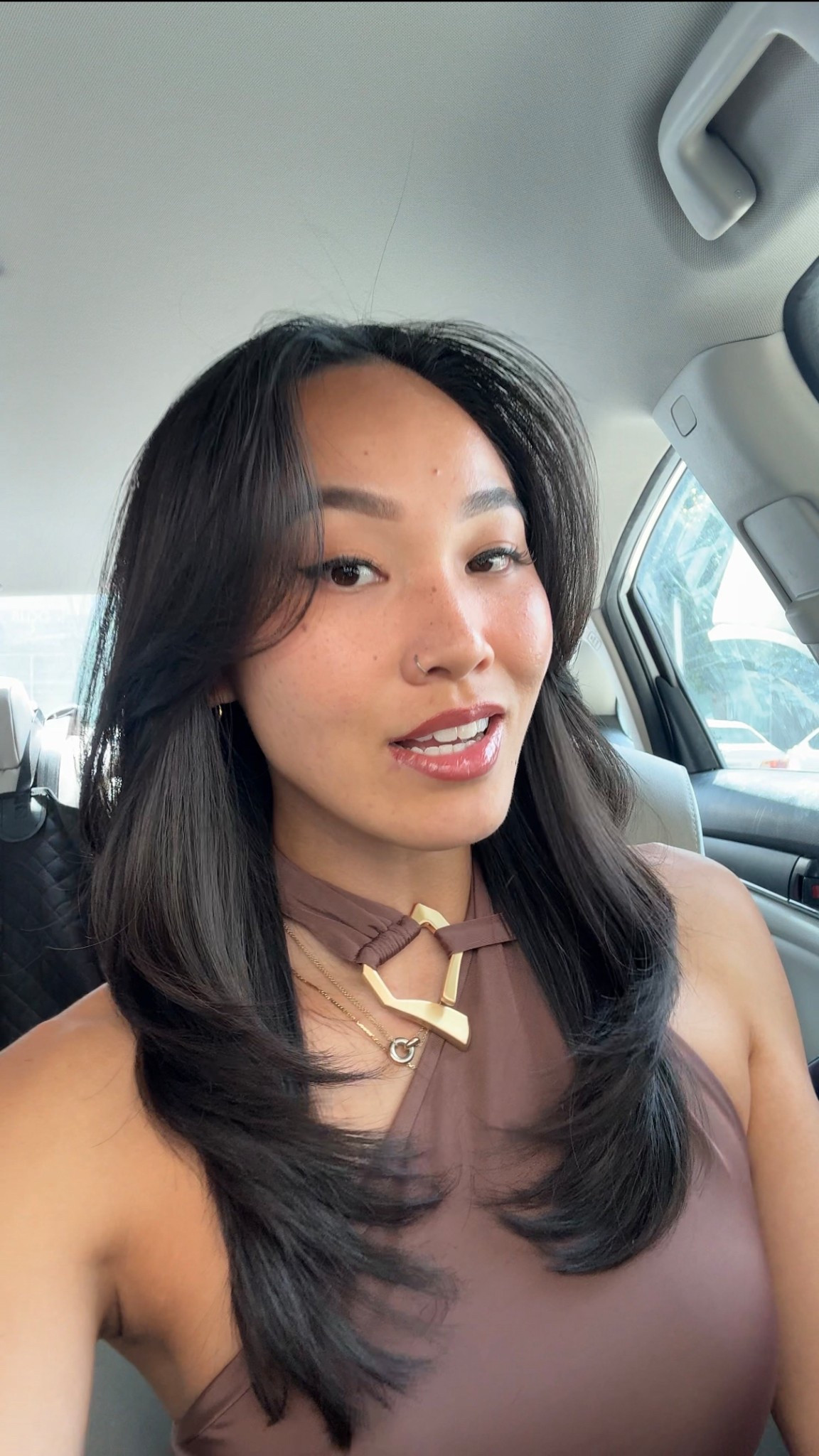 cutest casual going out top 🥹 I’m obsessed w the hardware AHH

wearing XS here which is my normal top size!