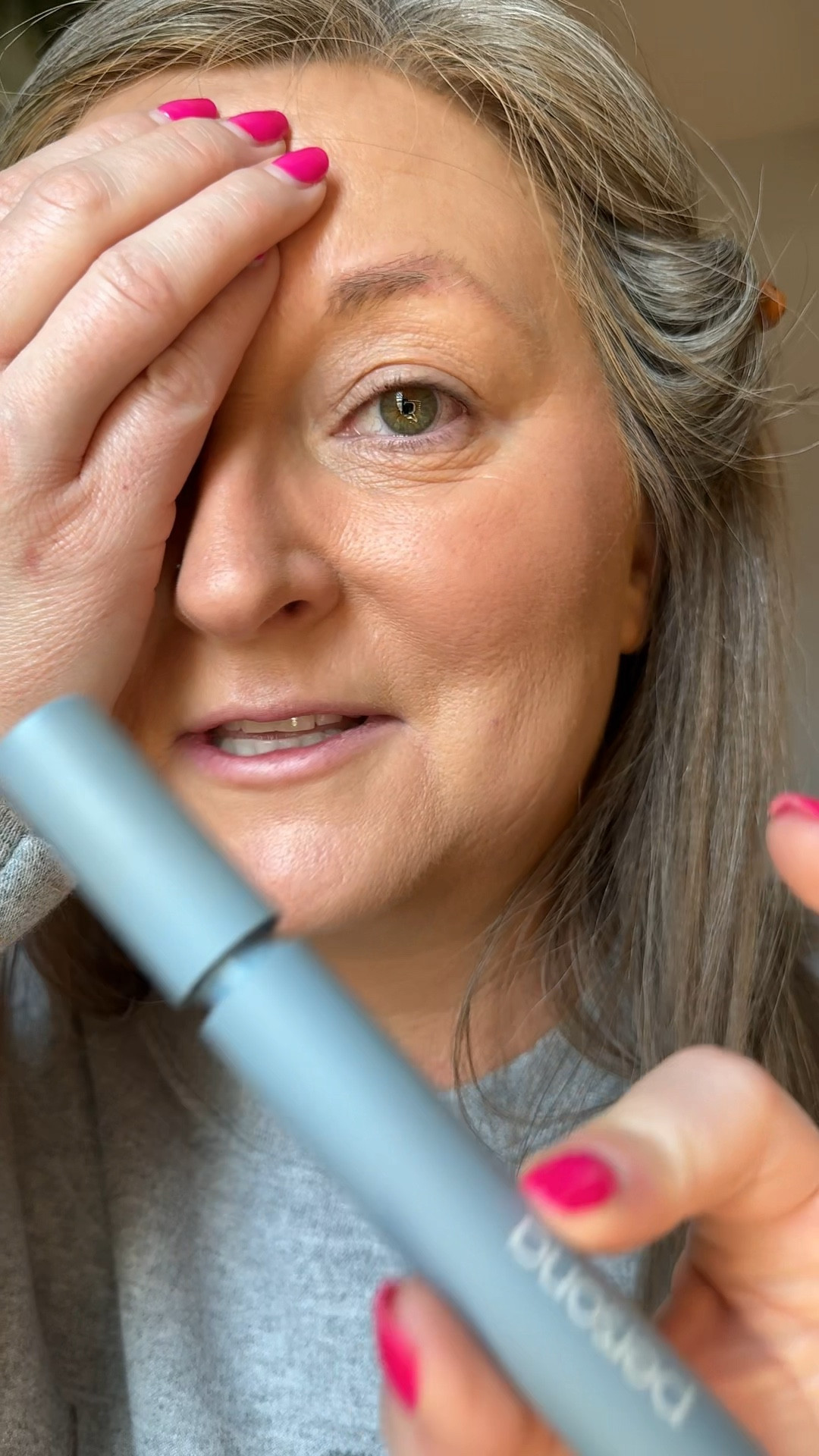 I may have found my new favorite tubing mascara 🤍 This is Persona’s volumizing tubing mascara in brown and it seriously surprised me. Tons of volume, great length, easy to build, zero clumps or flakes. Brown mascara girlies, this one is so good ✨
#tubingmascara #brownmascara #over40beauty #makeupover40 #lashgoals

#LTKselfcare #LTKBeauty #LTKOver40