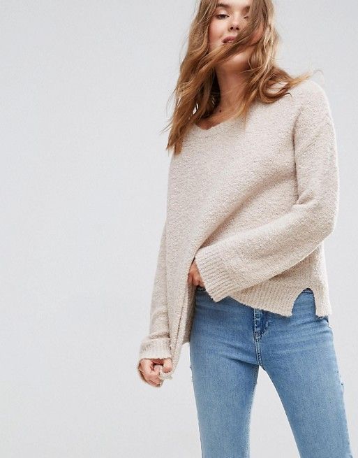 ASOS – Pullover mit geschlitztem Ausschnitt aus Bouclé-Garn | Asos DE