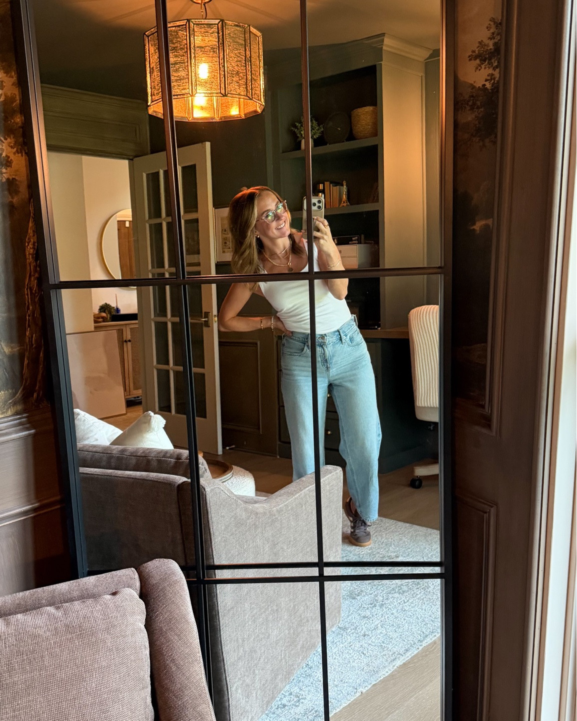 Photoshoot day for my new Moody Collection with Wall Blush dropping 8.28 📸👀

Wearing the J Crew 90s Vintage Baggy Jeans in my usual size 26p paired with my fav Old Navy tank and Adidas ✨ all fit TTS!

Come Stay Awhile, Amanda Vernaci

#LTKdayinmylife #LTKootd
