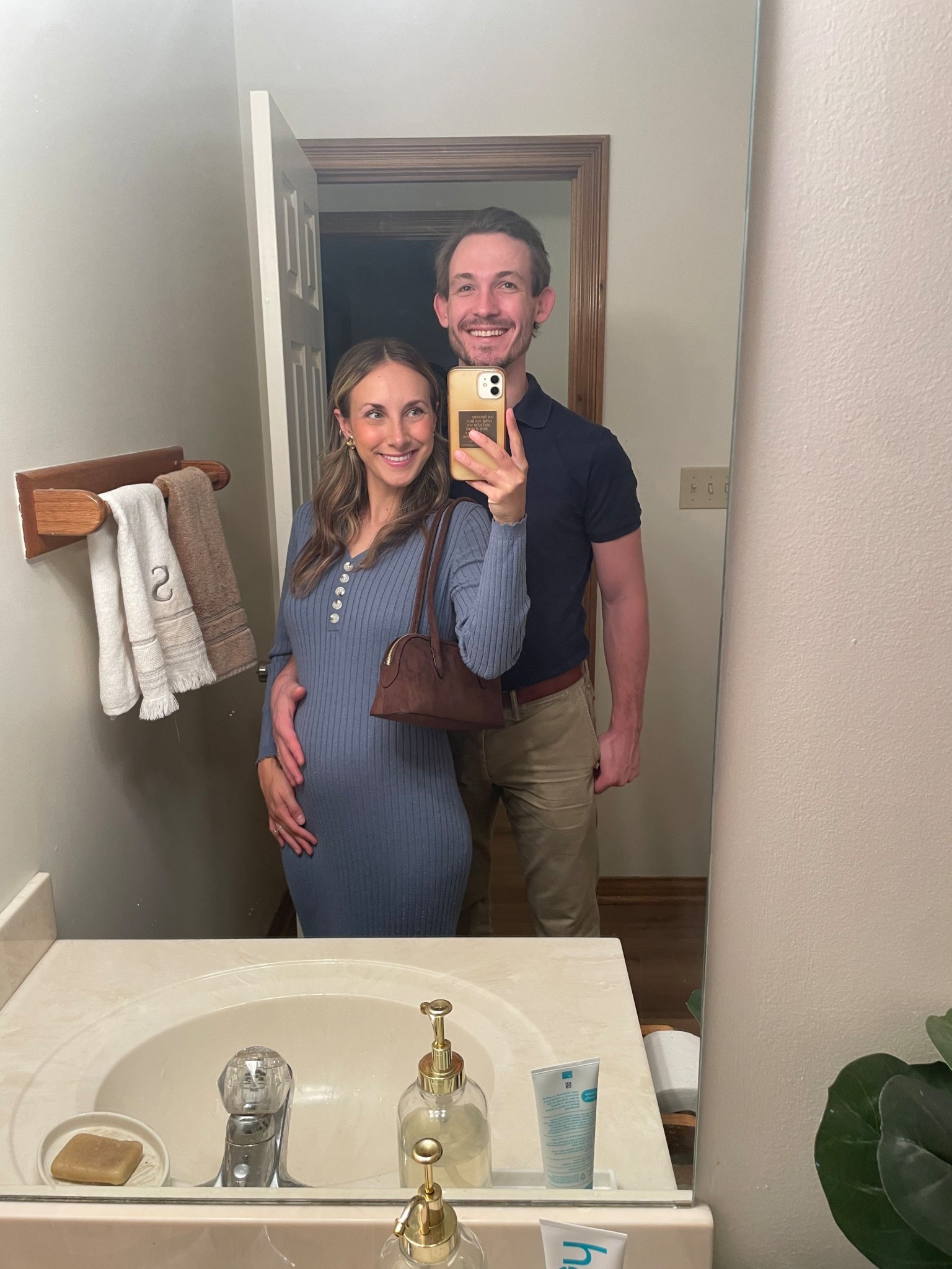 A maternity dress that I’ve loved! 🫶🏻🤰🏼

#LTKBeauty #LTKBaby #LTKBump