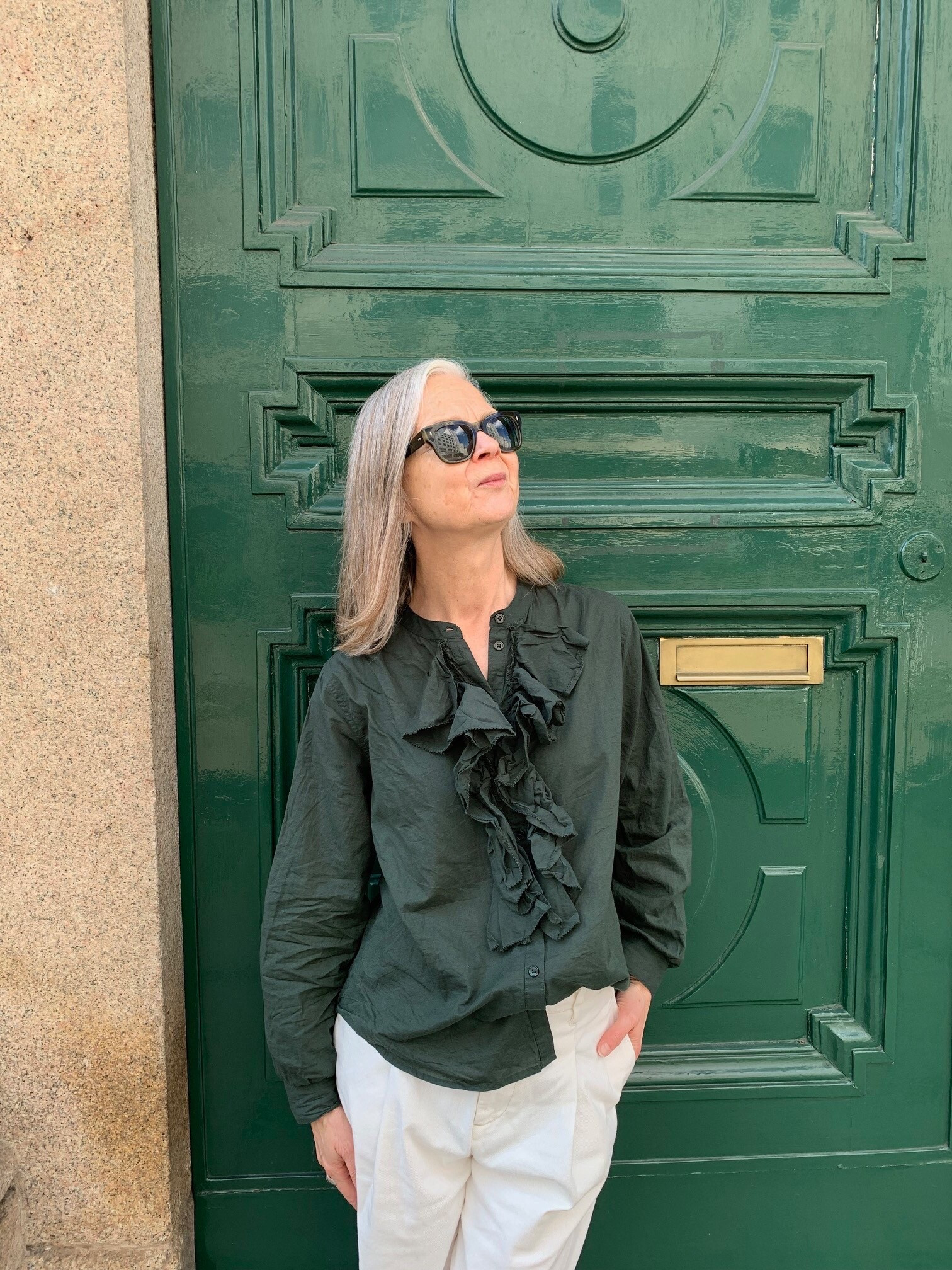 This pull-on-and-go top came in quite handy on a recent trip to Milan. For daytime summer dressing when you want to look stylish but not too try-hard, a simple silhouette with a little ‘extra’ is the solution.

Khaki frill shirt #PRGIFT from Nrby and currently available at John Lewis

#LTKuk #LTKsummer #LTKover50style