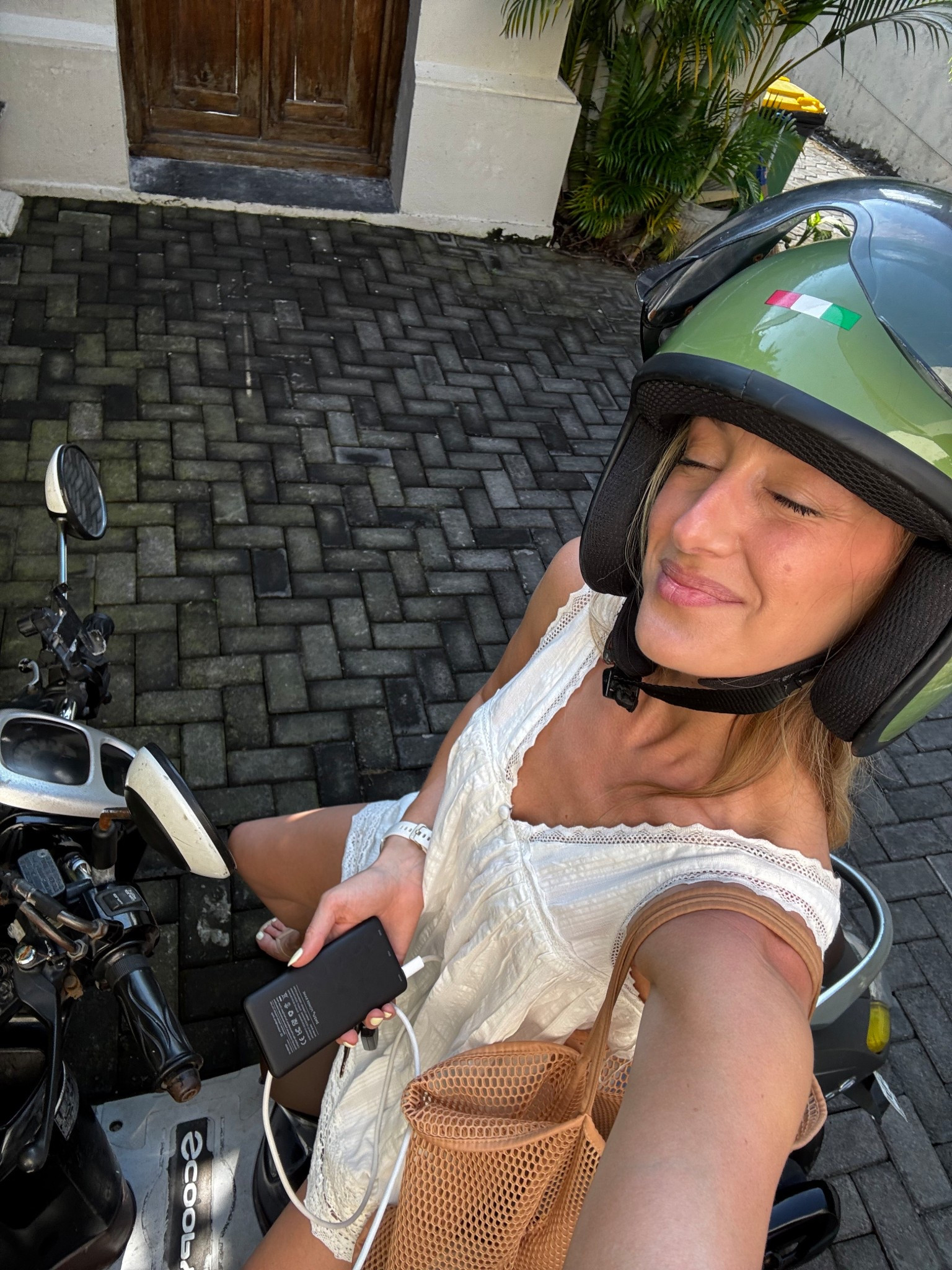 No matter what, I still love 🤍🤍

#LTKOver40 #LTKTravel #LTKFindsUnder100