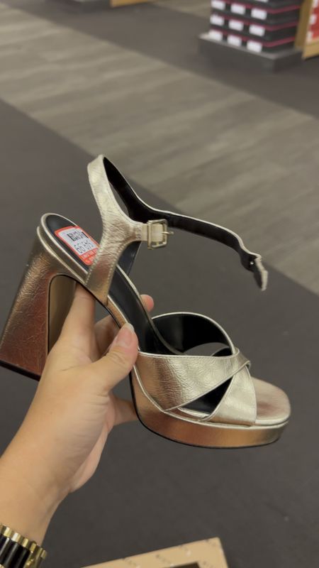 Fun funky gold heels from DSW are on major sale online! 

#LTKsalealert #LTKHalloween #LTKHoliday