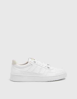 Pull&Pull&Bear lace up chunky sneakers in white | ASOS (Global)