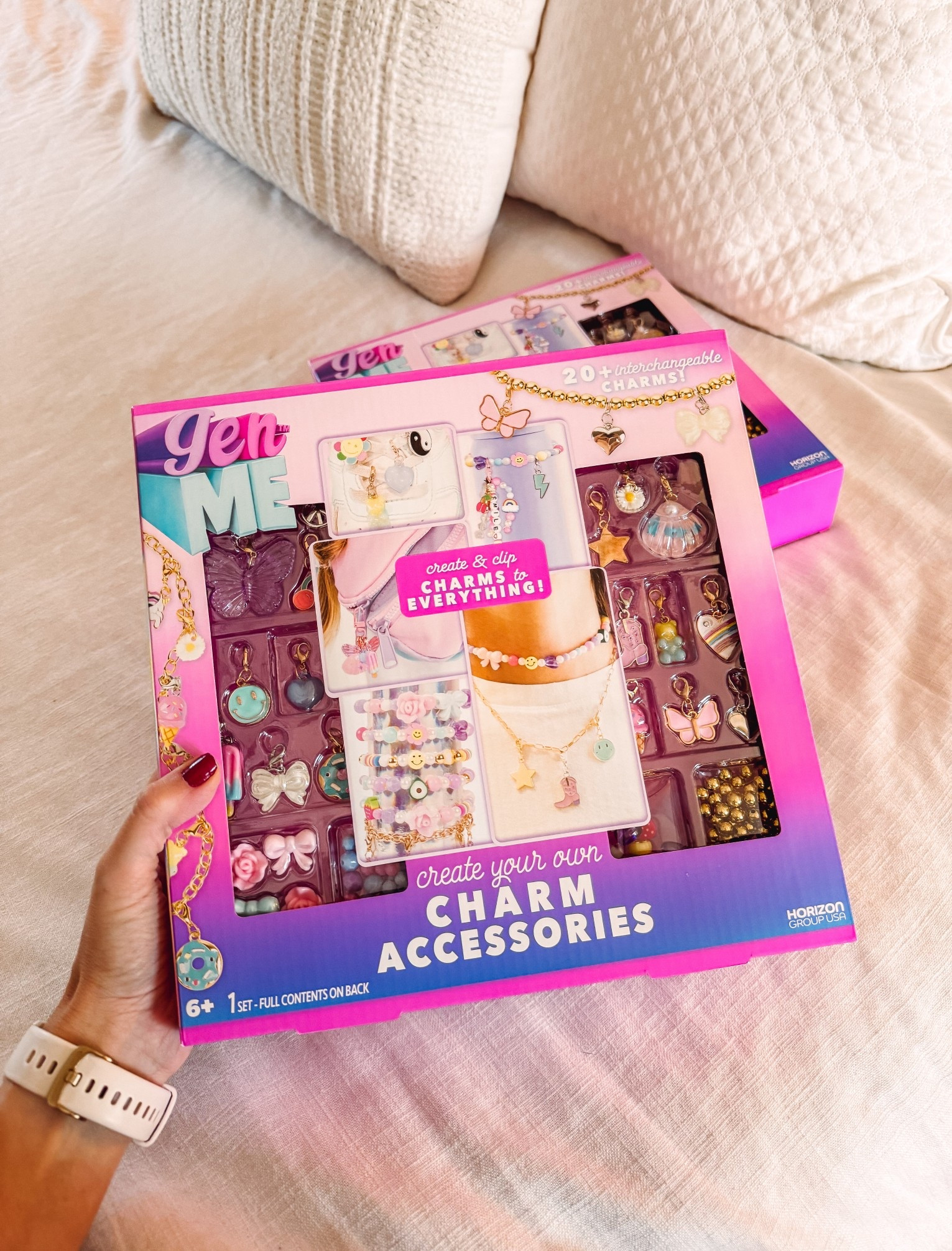 Create your own charm accessories 💗

Gift guide for girls // Christmas present // Target girls toys // Amazon girls toys // kids toys // arts and crafts // girls jewelry kit 


#LTKGiftGuide #LTKKids #LTKSaleAlert