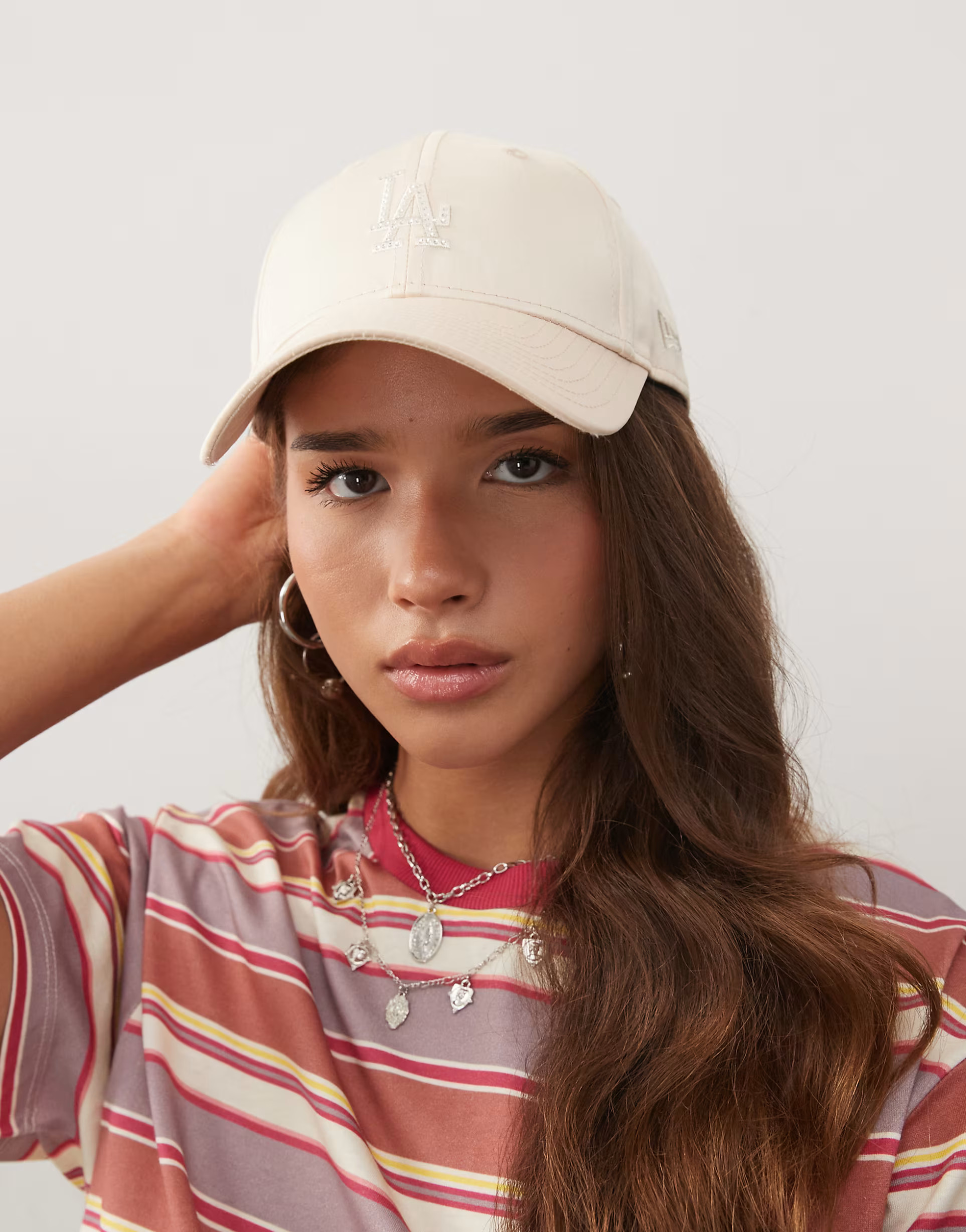 New Era Womens LA Dodgers 9forty satin rhinestone logo cap in beige | ASOS (Global)