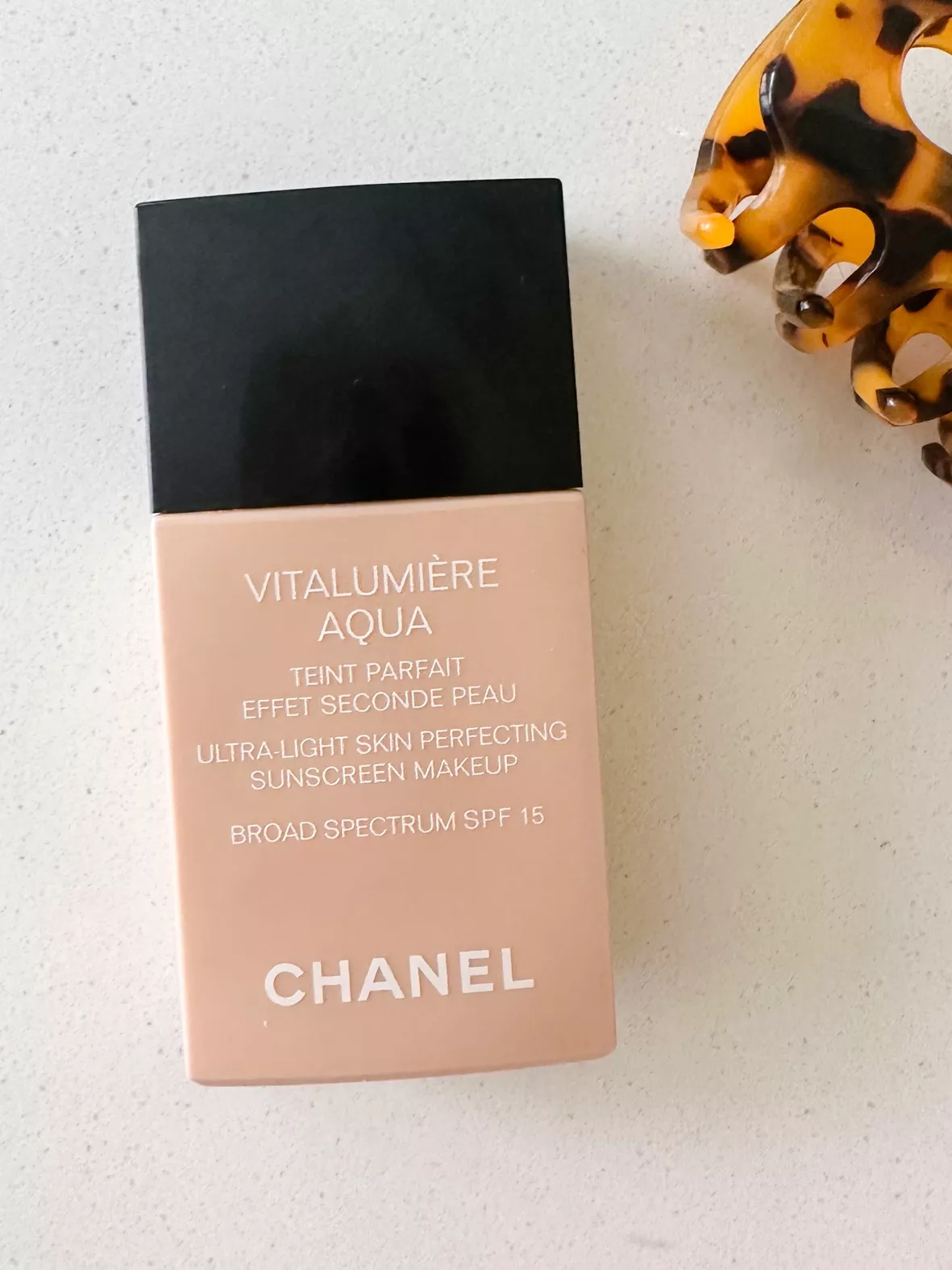Chanel Vitalumiere Aqua Ultra Light Skin Perfecting Makeup SPF 15 30ml