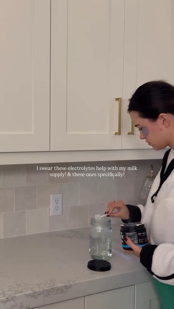 These electrolytes are help so much with my milk supply! 💗

#LTKgrwm #LTKmorningroutine #LTKmomlife