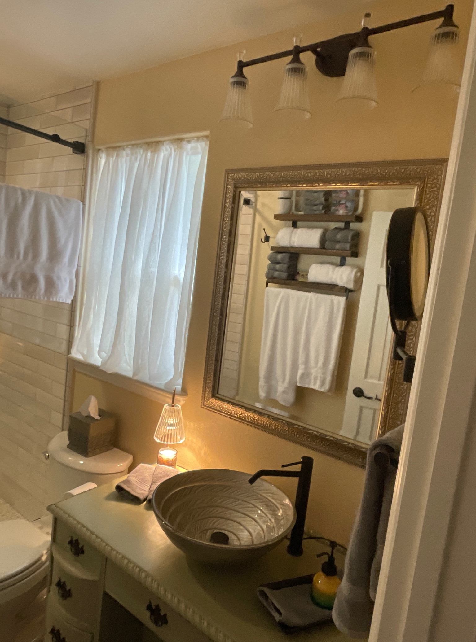 Love these candle warmers! We gifted this one to my mom and it looks beautiful in her bathroom. They make great gifts! 

#LTKFindsUnder50 #LTKHome #LTKGiftGuide