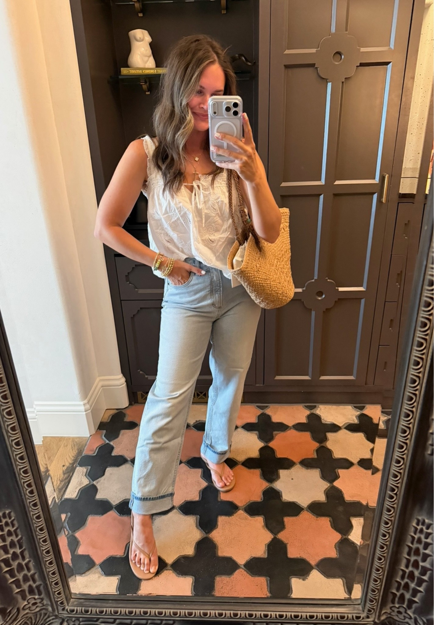 These light wash jeans are giving Anthro and they’re under $25! Such an easy summer outfit

#LTKootd #LTKdayinmylife #LTKmomlife