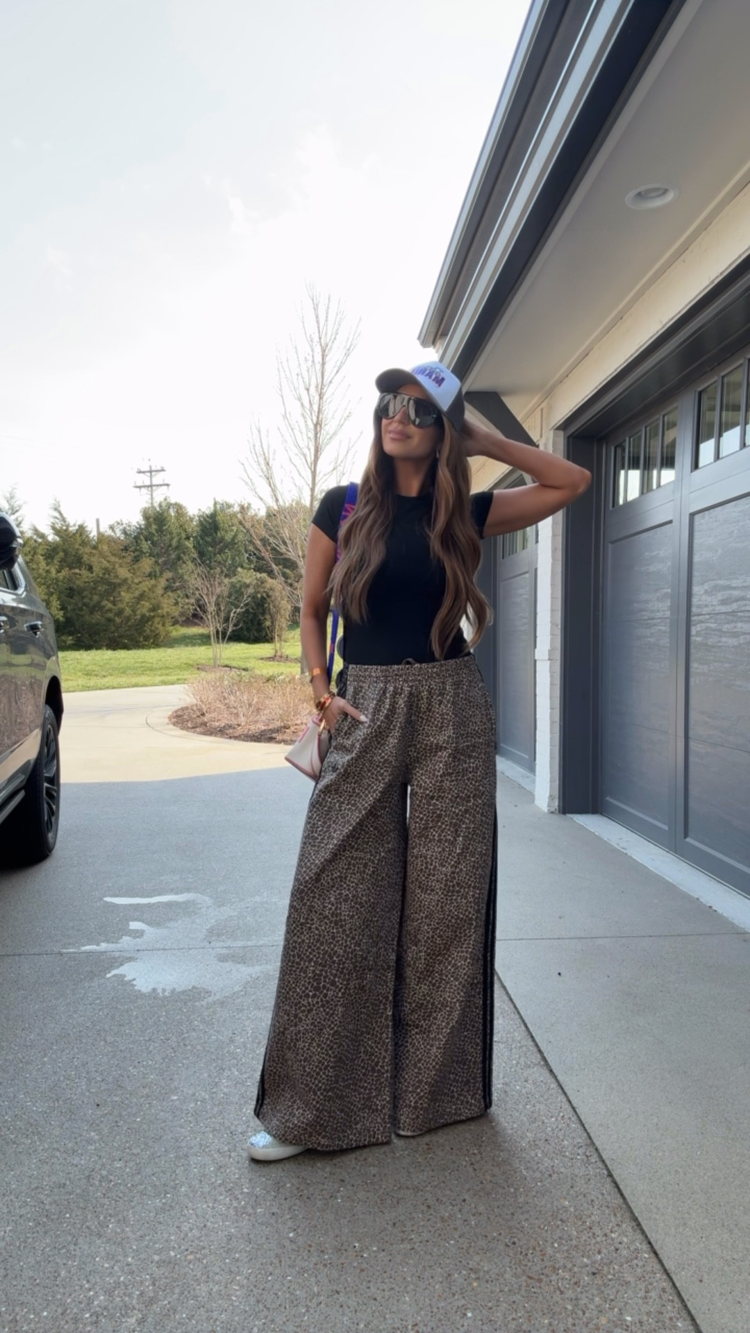 Dance mom ootd!  My pants are on sale!  25% off with code DEAL 
Wearing a size small top and small bottoms 

#LTKootd #LTKgrwm