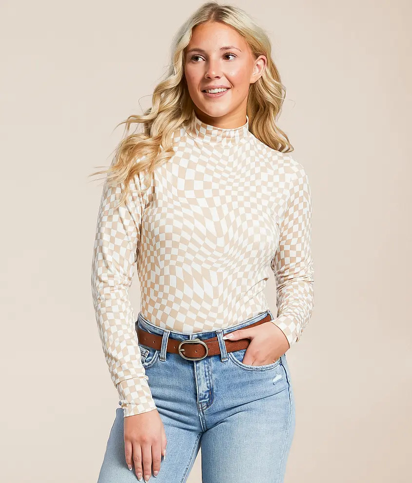 Wavy Checkered Top | Buckle