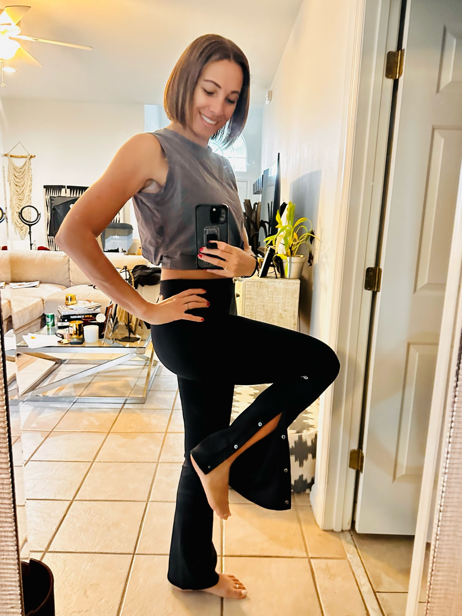 These leggings are a GAME CHANGER… No pun intended.

The Game Changer Legging by ALO 

#yoga #aloyoga #yogalegging

#LTKfit #LTKitbag #LTKFind