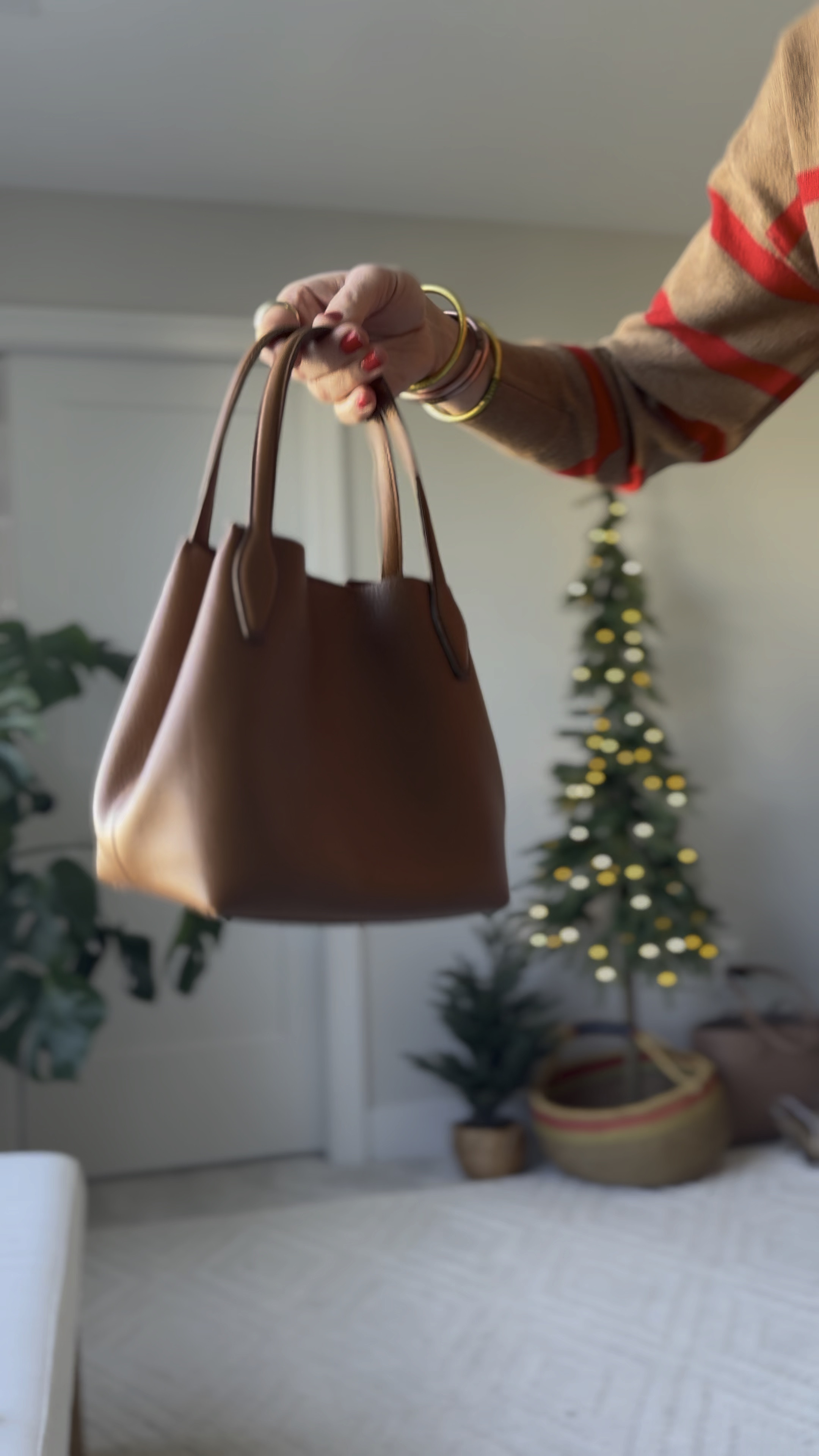 The BEST leather bags to gift under $150! This a such a versatile piece she can wear & pair with so much- year around! 

#LTKGiftGuide #LTKWatchNow #LTKCyberWeek