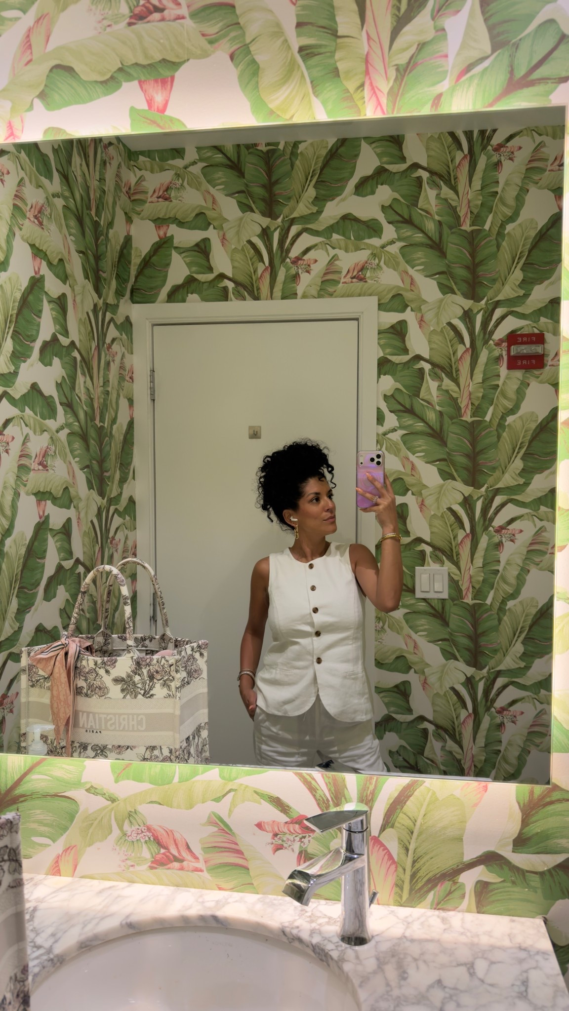 all white + a little palm moment… this set feels so clean, so easy, and still put together 🌿🤍

#allwhiteoutfit #resortstyle #effortlesschic

#LTKstorytime #LTKootd #LTKdayinmylife