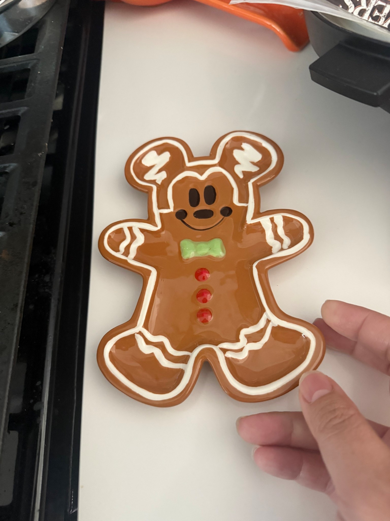 Mickey gingerbread mini serving plates make the best spoon holders for your stove! 

#LTKHoliday #LTKSeasonal #LTKHome