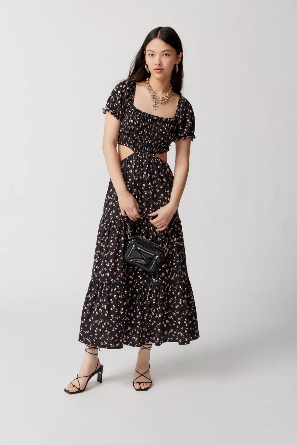 UO Jane Puff Sleeve Floral Midi Dress | Urban Outfitters (US and RoW)