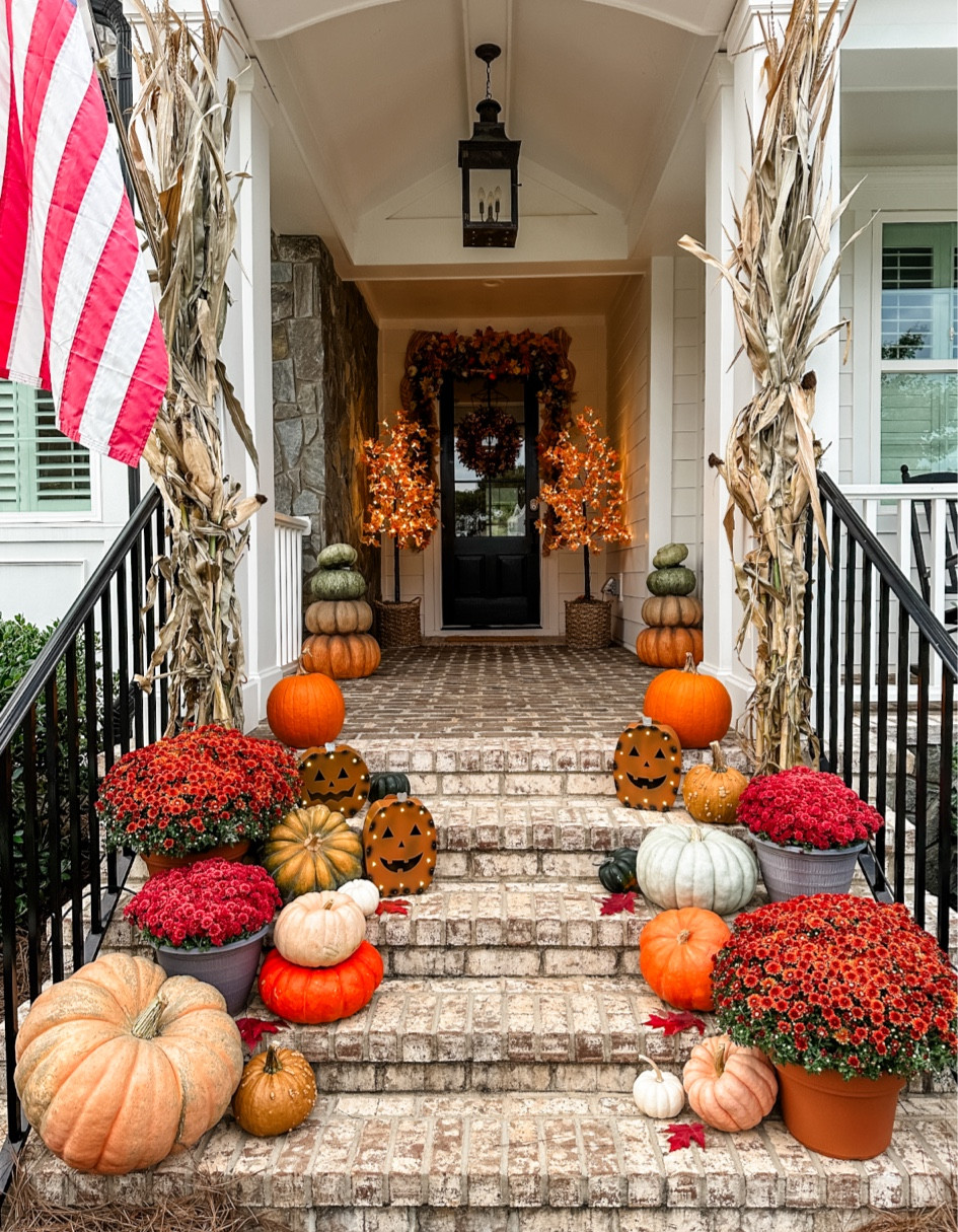 Fall home porch decor 

#LTKHome #LTKSeasonal