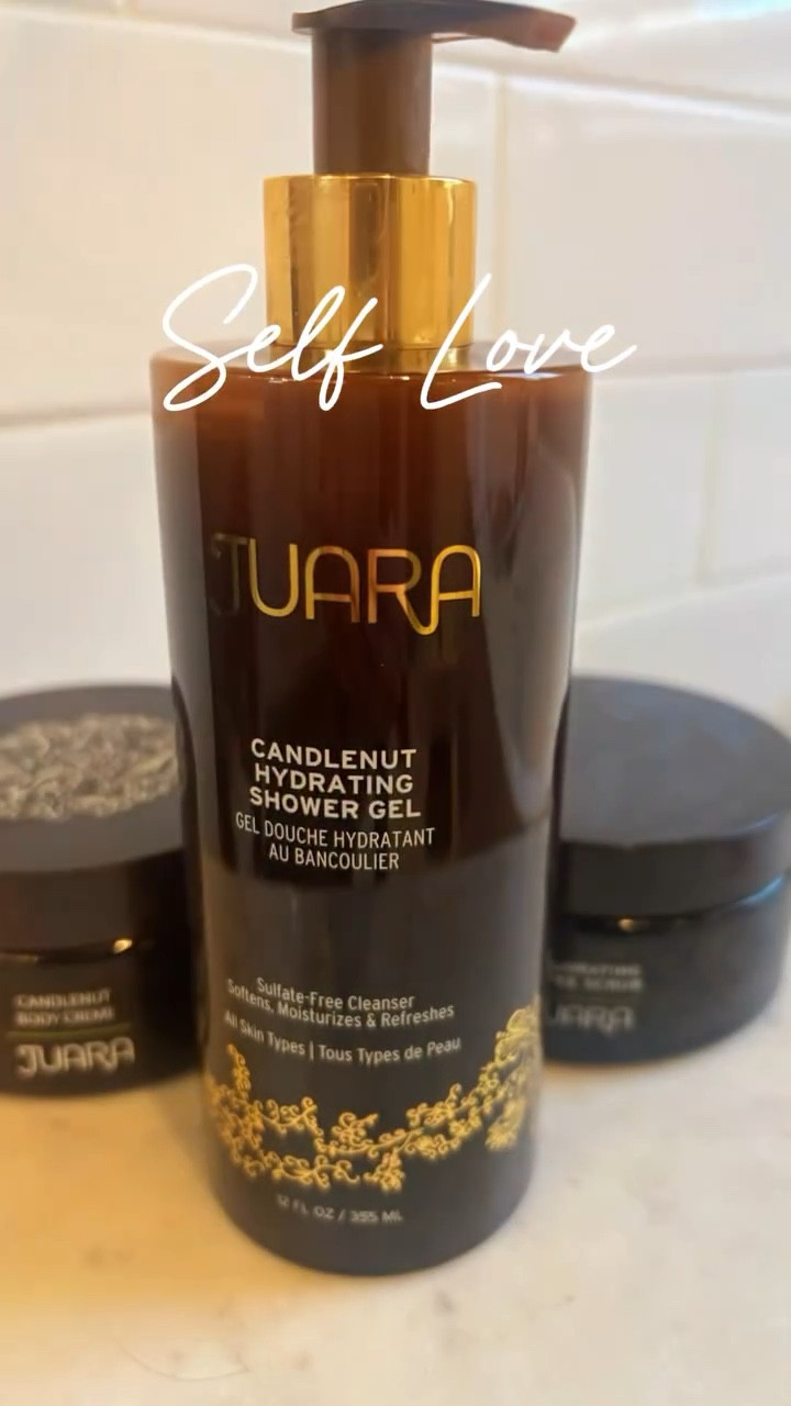 Self Care Sunday
Life these days seems more hectic than ever.  I know I juggle work, family, trying to stay fit  so I have to mindfully take time for me.  Taking time to unwind is so good for your mind and body.  It’s self care not selfish. 

This is my @juaraskincare body care routine.  I love them all and have used these for quite some time. 
The Candlenut Hydrating Shower Gel is an item I keep going back to year after year. 

🍃 Its sulfate-free and made with clean ingredients 
🍃 So hydrating with just the right amount of bubbles to cleanse without stripping the skin
🍃 The texture is creamy and luxurious and feels amazing 
🍃 I love this scent of notes of lush tropical greens, freesia, bergamot, rose, blooming white jasmine, and a touch of fresh coconut.
🍃 I layer it with the Candlenut body cream for a really amazing experience 

Discover the magic of JUARA where the essence of Indonesia’s ancient healing traditions and the joyful daily rituals inspire us to champion our wellbeing. 

🍃gifted by Juara🍃

#juarabeauty #cleanbeauty #selfcare #juara #bodycare