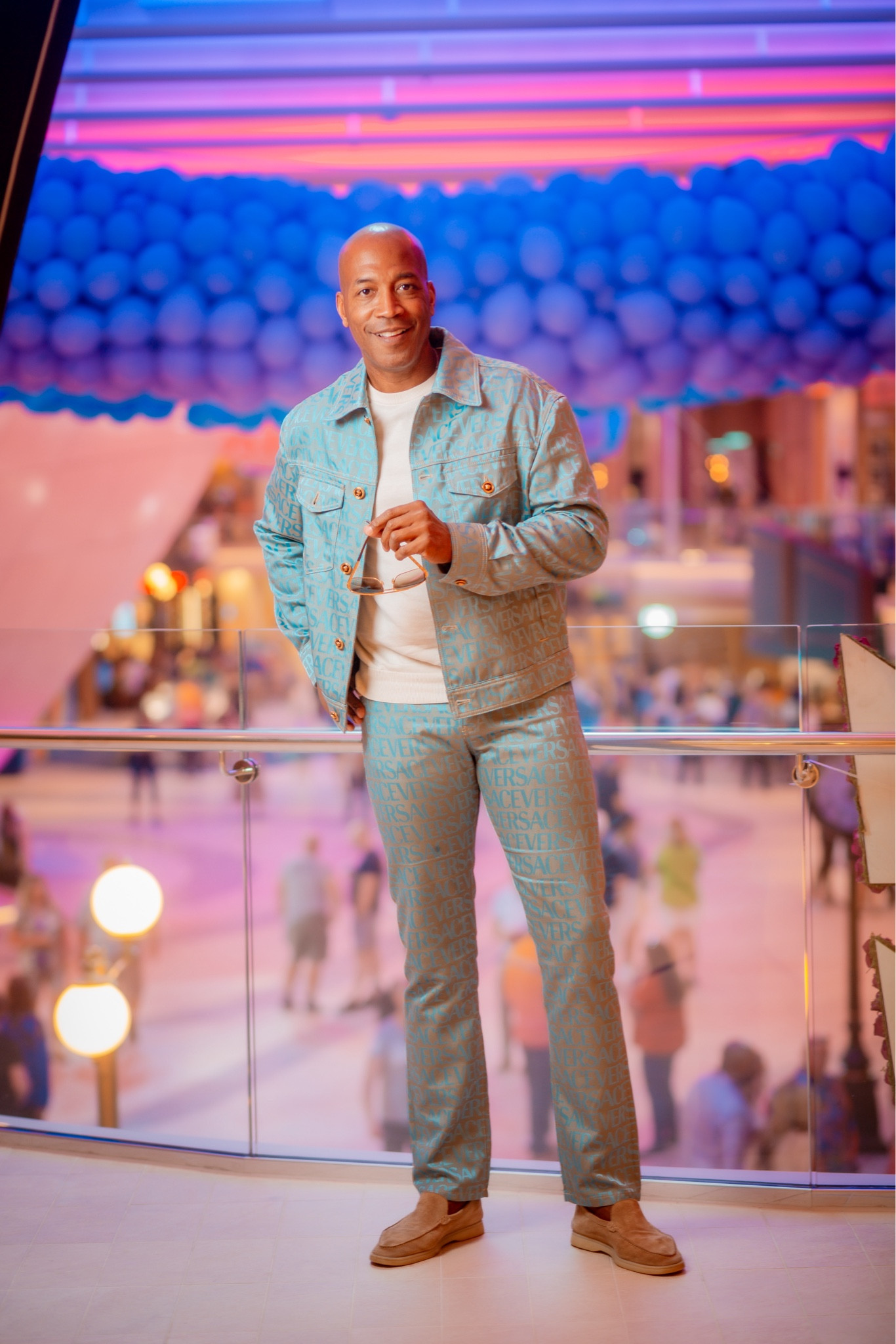 Cruise attire: @versace Canadian tuxedo. I’ve worn it on several occasions but I think there’s nothing wrong with rewearing looks even if it’s on Instagram. This was a perfect travel look and worked well for the 1st day of the cruise. Bonus: it’s on sale now!!!

#royalcaribbean #iconoftheseas #cruising #cruiseattire #dcfashionfool  #cruiselife @royalcaribbean #iconoftheseas 

#LTKstyletip #LTKsalealert #LTKmens