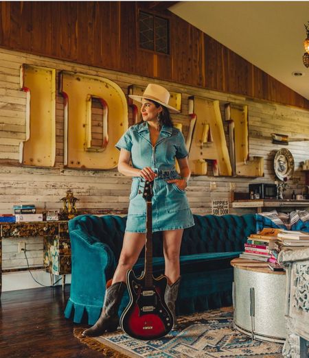 Putting together denim dresses and jumpsuits for Texas next month. 

#texasstyle #cowgirl #cowgirlstyle #summerstyle #cowboyboots #junkgypsy #cowgirl #westernstyle #showmeyourmumu