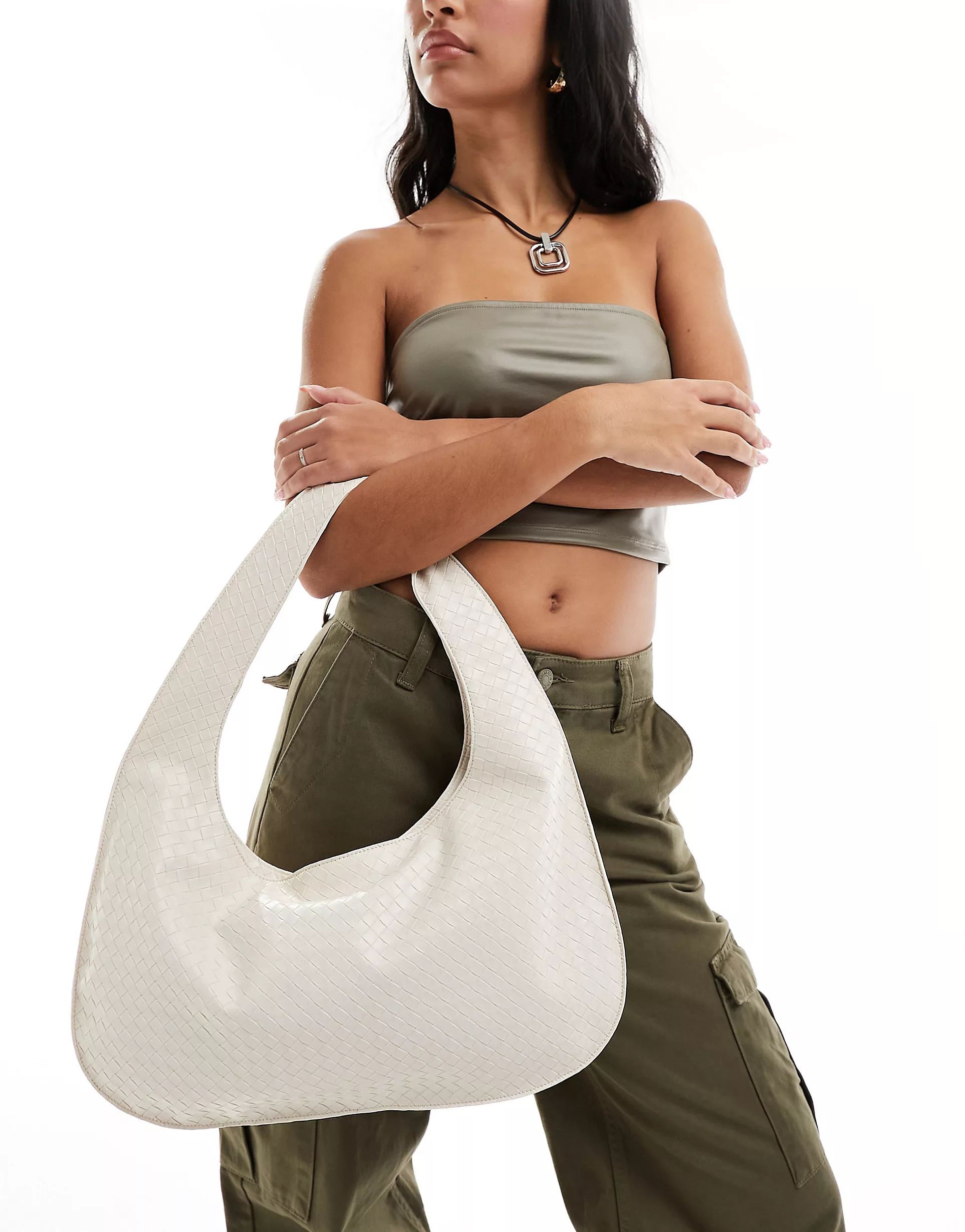 Glamorous woven shoulder tote bag in cream | ASOS (Global)