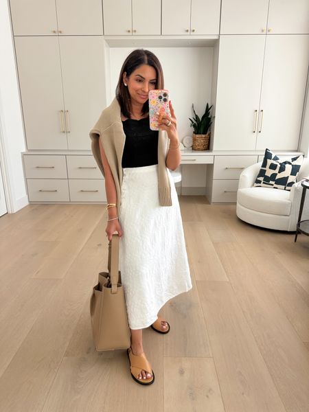 How I styled this top and skirt from Everlane. Such cute pieces! Perfect for any capsule wardrobe. New customer code NASREEN20 for 20% off and NASREEN10 for repeat customers 

#LTKStyleTip #LTKFindsUnder100 #LTKSeasonal