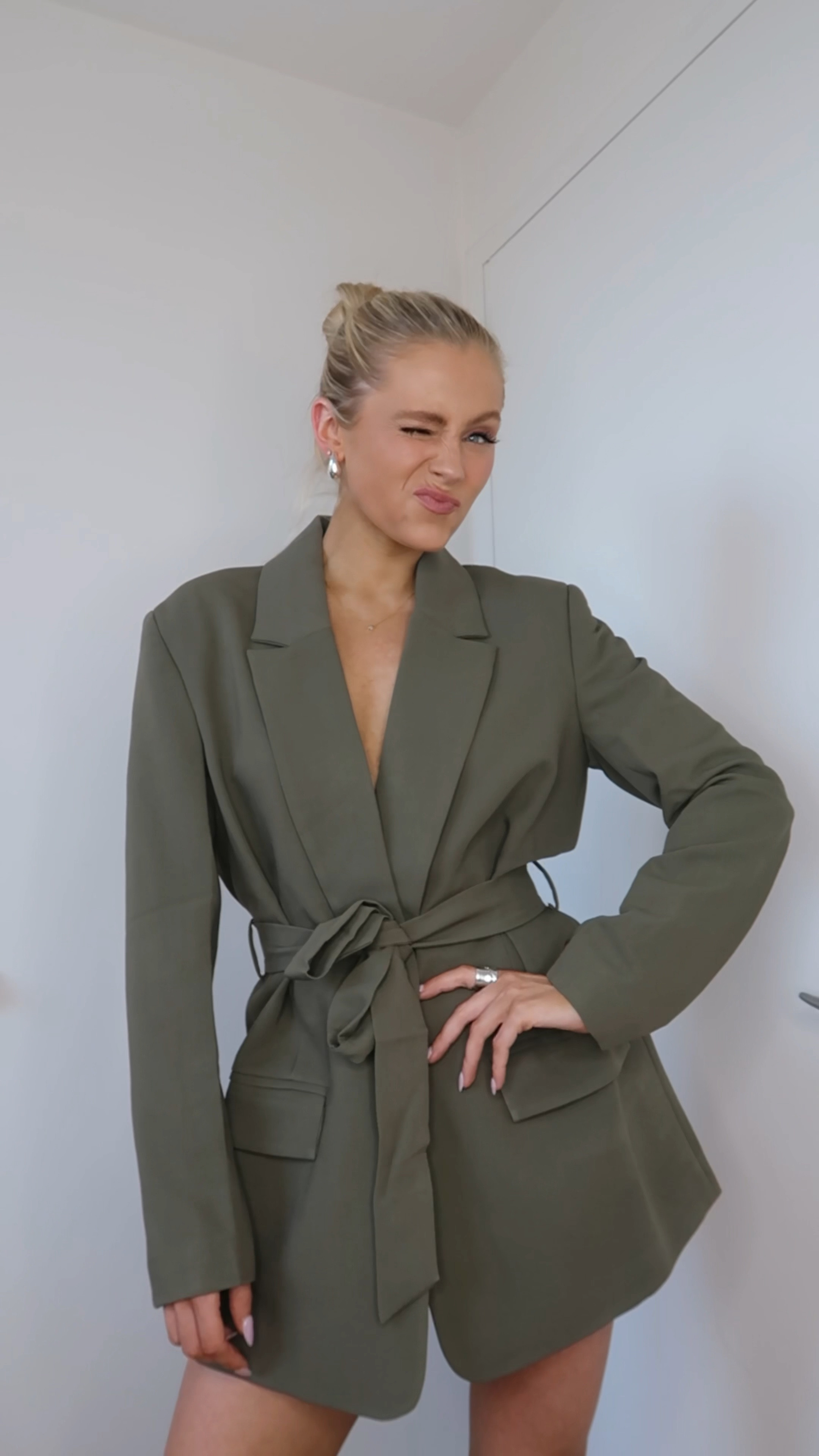 best blazer/dress combo I’ve ever seen tbh 🍂 

#LTKstyletip #LTKSeasonal #LTKworkwear