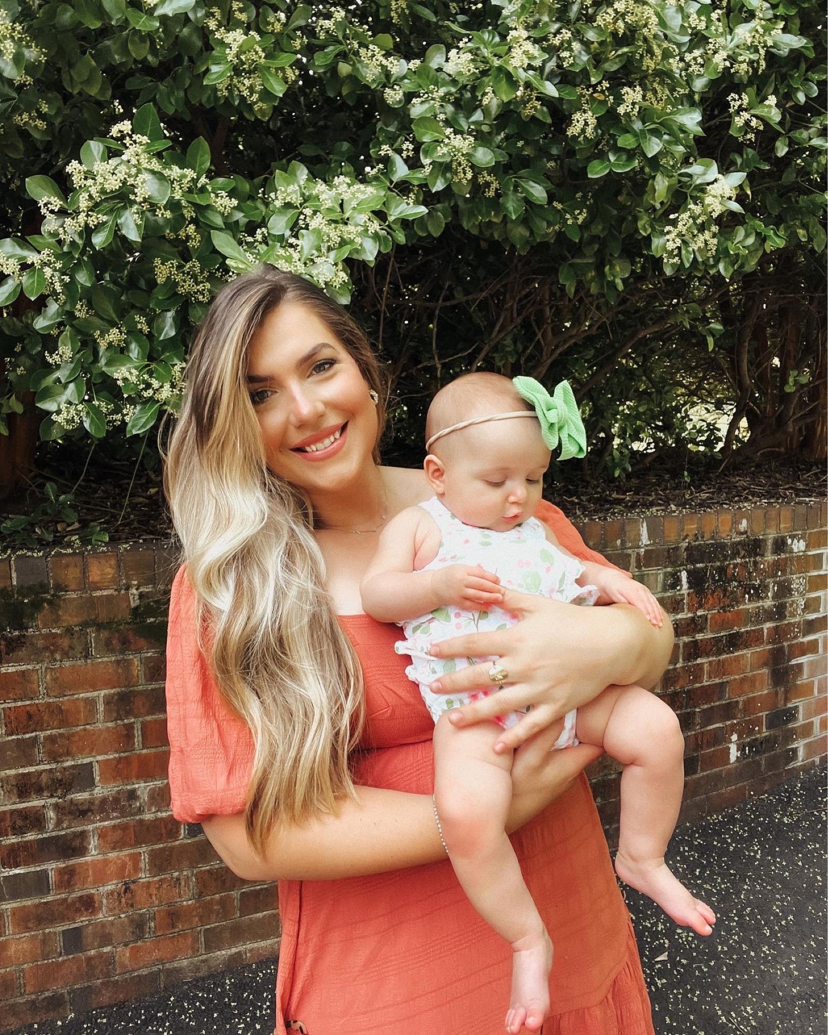 Closet staple dress! Great for a bump and nursing friendly! 

#LTKunder100 #LTKbump #LTKcurves