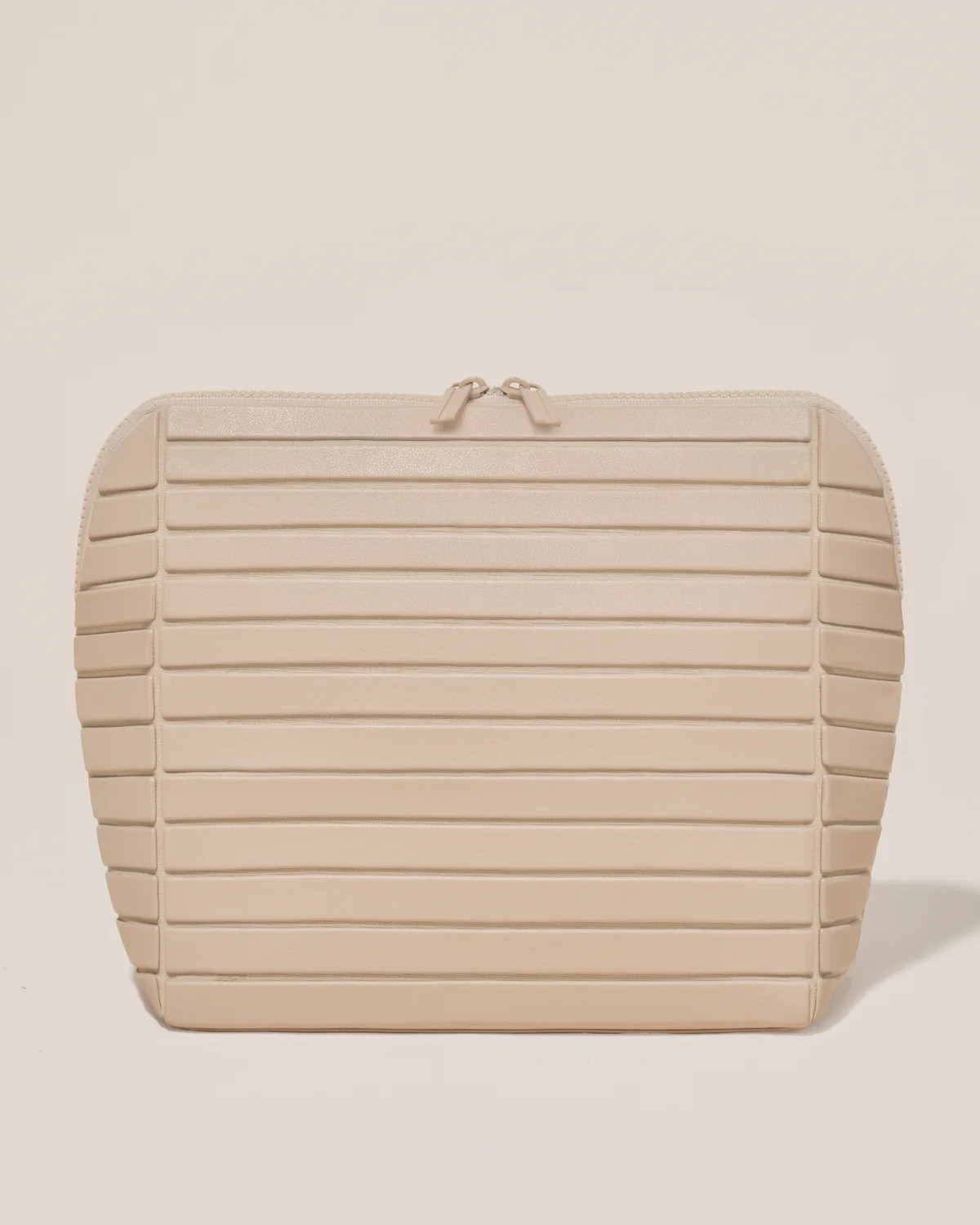 the large bisque traveller | Parallelle