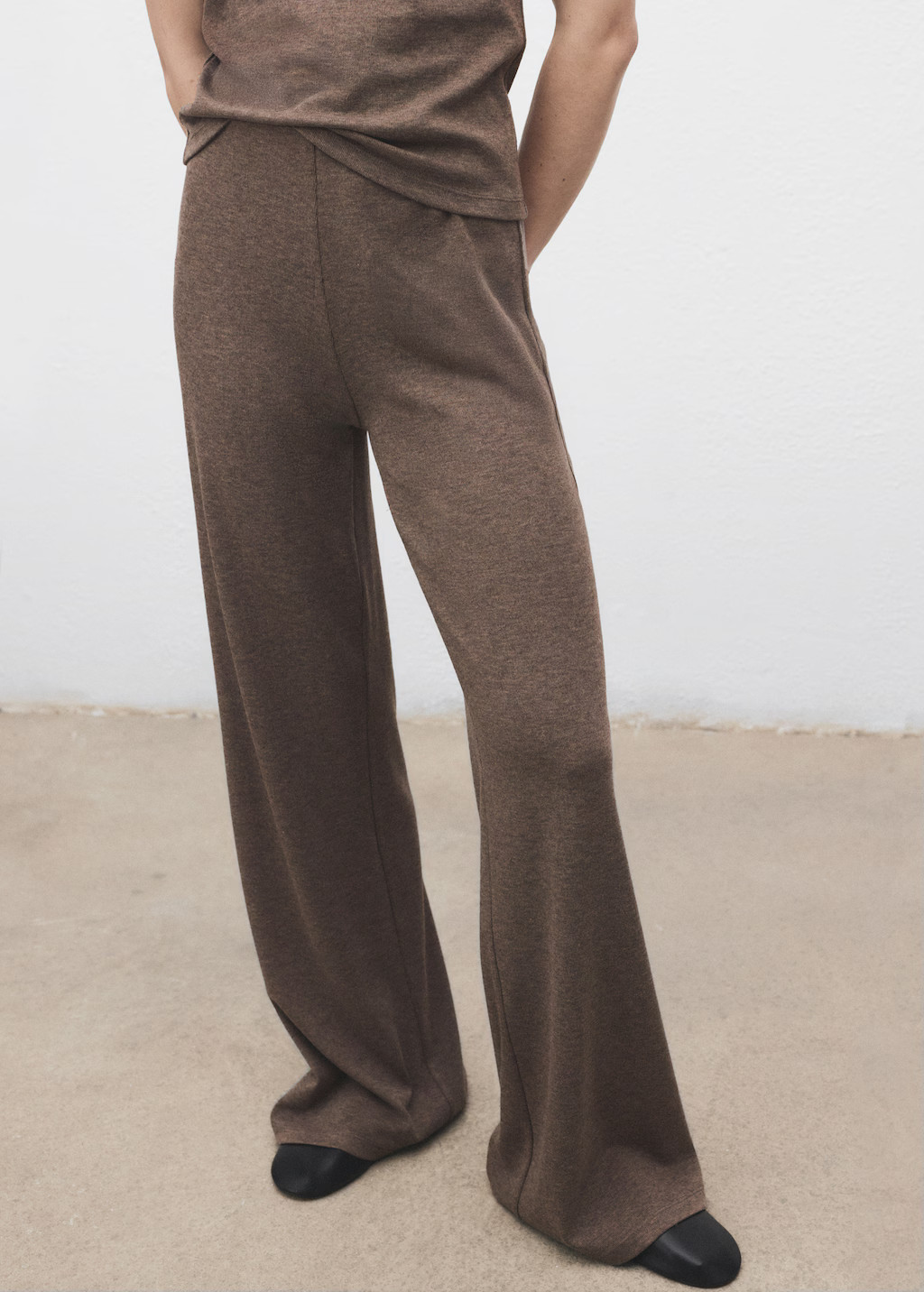 Knitted trousers with elastic waistband | MANGO (UK)