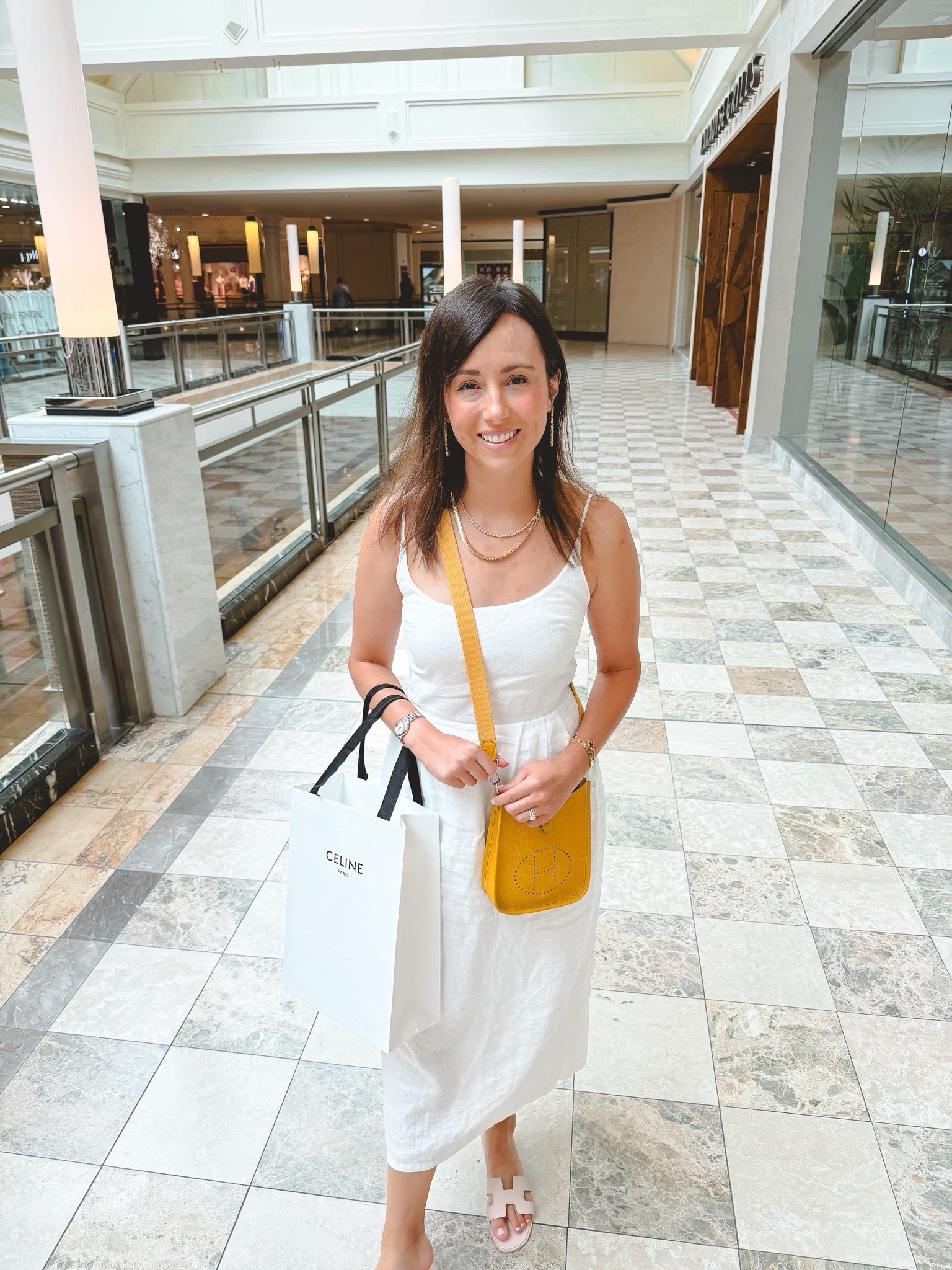 Quince white linen dress in xs with new Kendra Scott jewelry     



#LTKFindsUnder100 #LTKStyleTip #LTKSeasonal