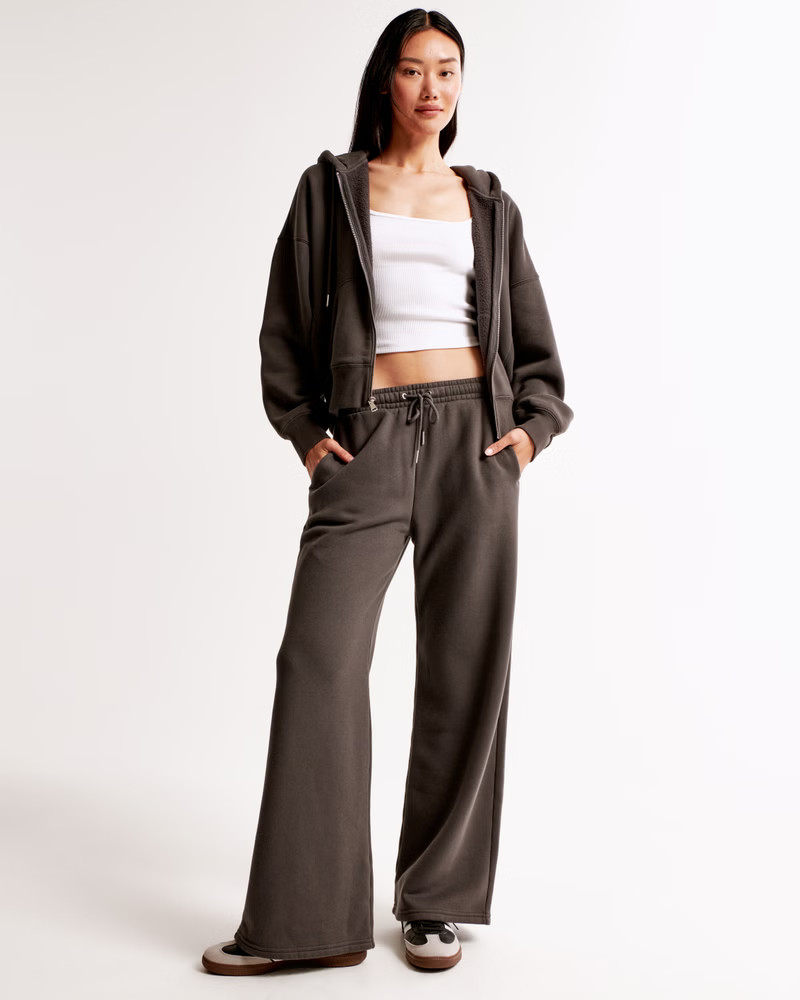 Top RatedEssential Sunday Wide Leg Sweatpant | Abercrombie & Fitch (US)