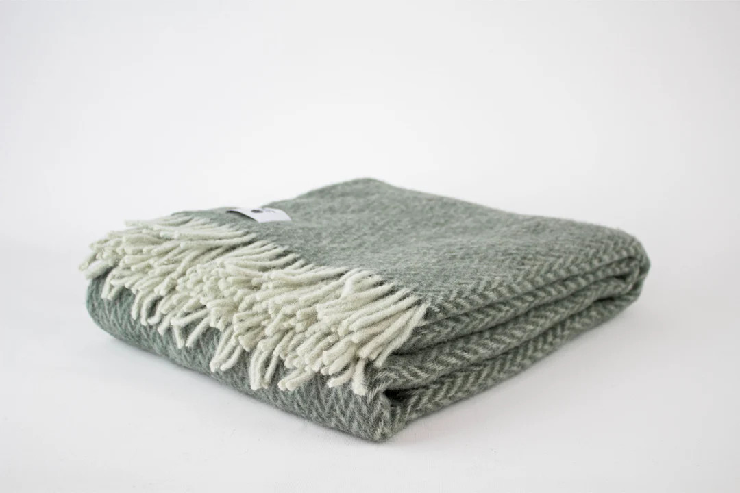 Green Herringbone Wool Throw Blanket: Rustic Home Decor (51'' * 67'') - Etsy | Etsy (Global)