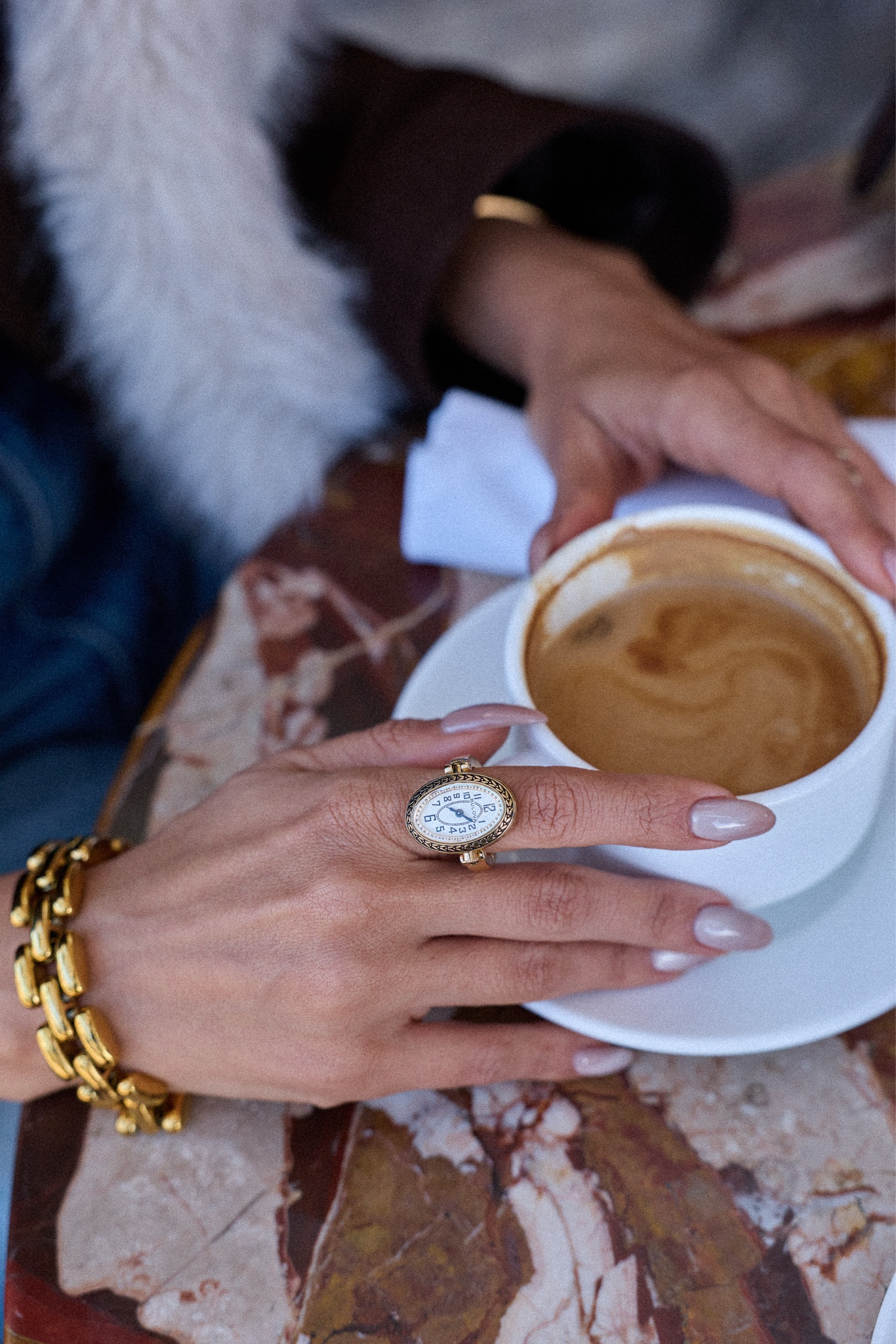 Loving the ring watch trend this season! It’s such a chic take on a classic timepiece ✨