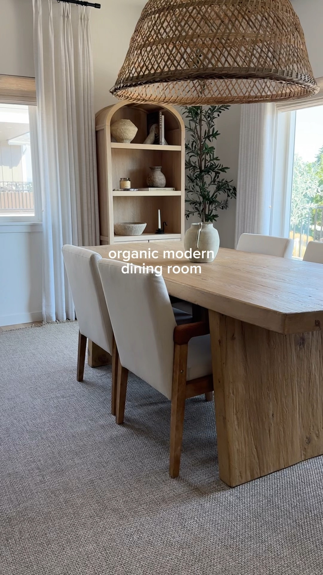 🤎 Organic Modern Dining Room Vibes 🤎
•
•
•
#neutraldiningroom #diningroomdecor #diningroomstyle #organicmodern #neutraldecor #earthydecor #organicdecor 

#LTKVideo #LTKHome