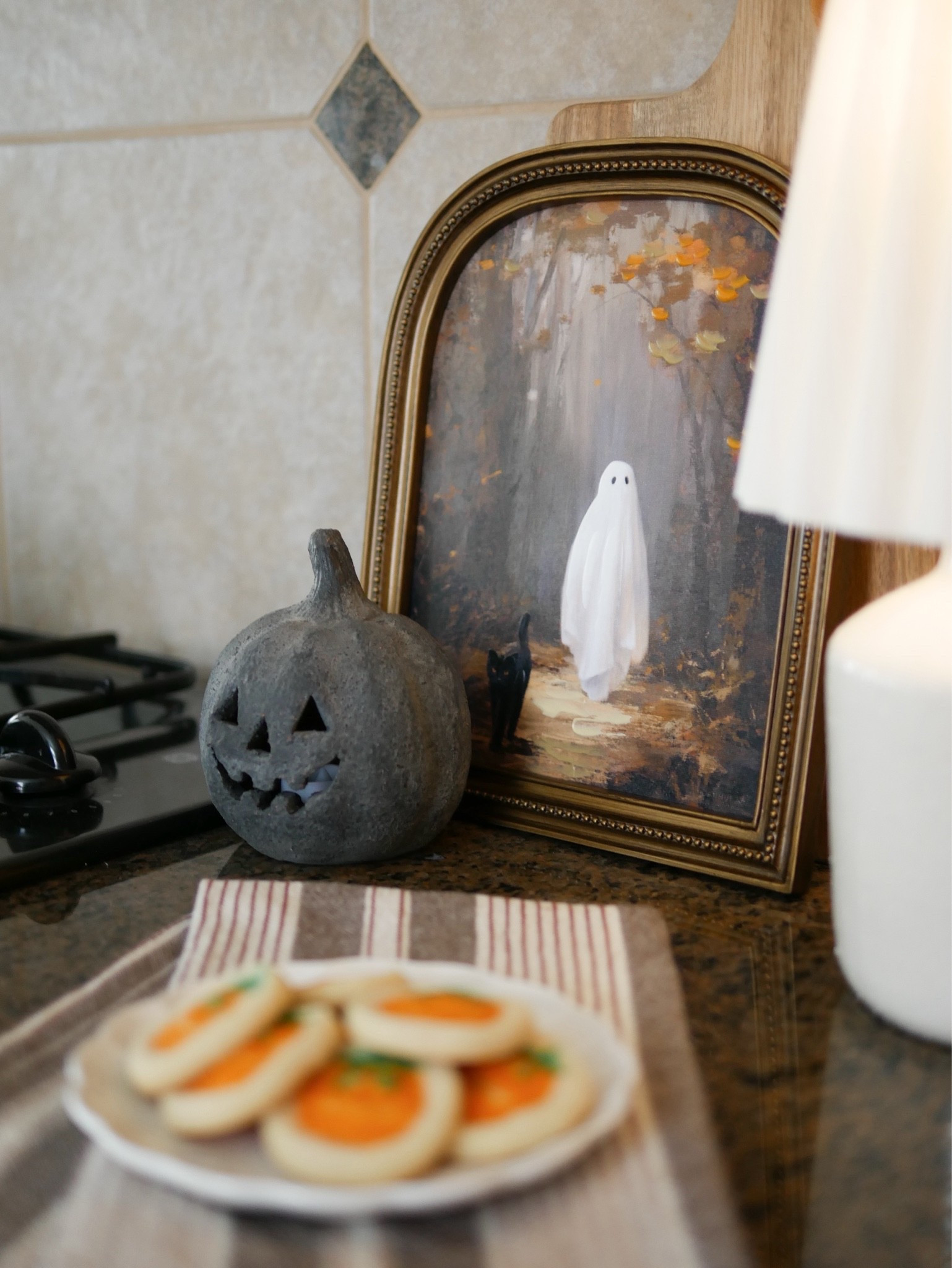 Recently got this ghost framed canvas at TJMaxx! Linking some similar options below 👻

#LTKSeasonal